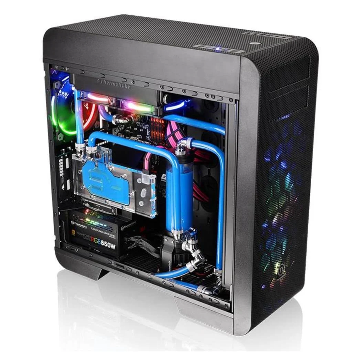 Un case per computer nero con luci blu e verdi. Il case è aperto e mostra l'interno.