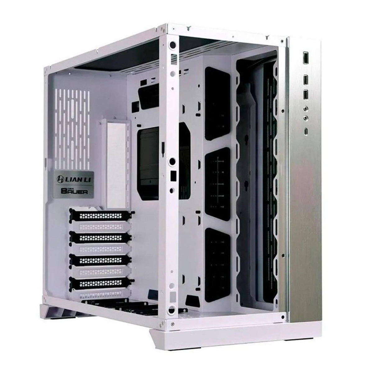 Biała obudowa komputera, otwarta, widok z boku. Srebrne akcenty. Wnętrze widoczne. Białe tło.