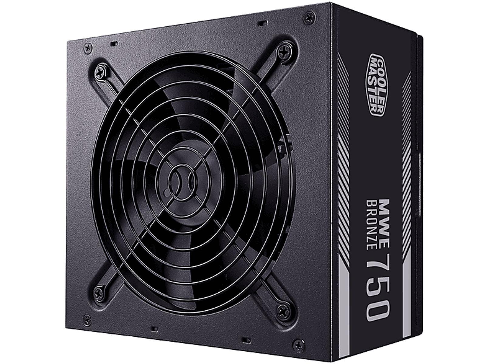 Zwarte computer voeding met een ventilator. Cooler Master MWE Bronze 750. Zwarte achtergrond.