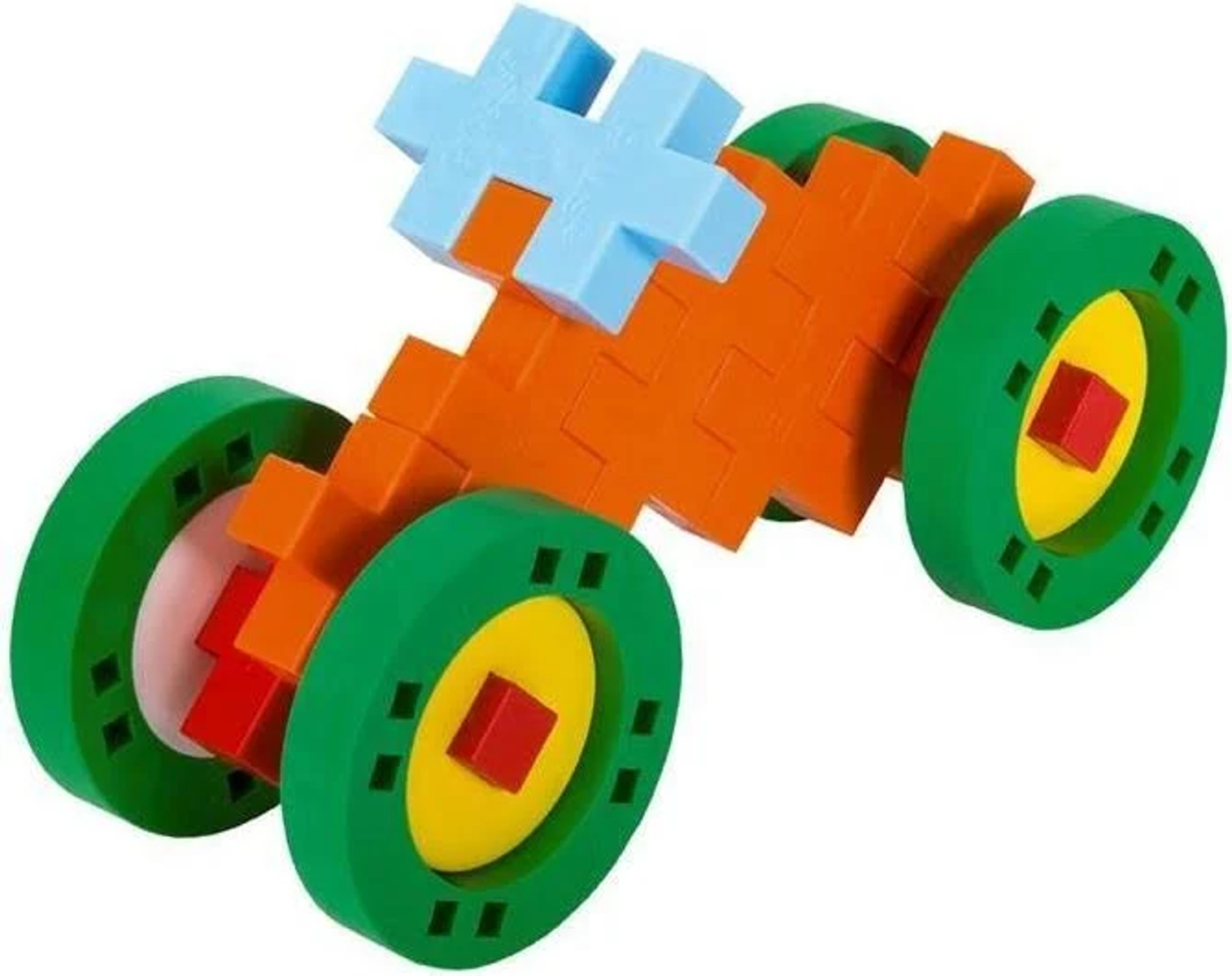 Zabawkowe auto z kolorowych klocków. Ma zielone koła, pomarańczowy korpus i niebieski wierzch.