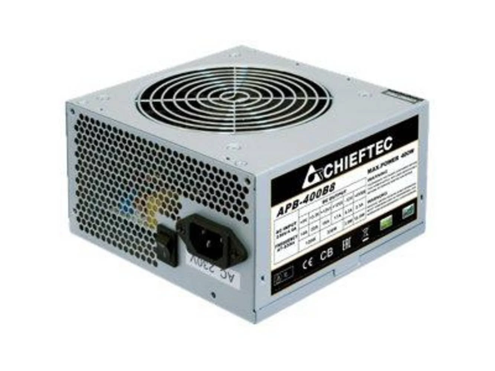 Grijze voeding. Heeft een ventilator, poorten en het 'Chieftec' logo. Vierkante doos.