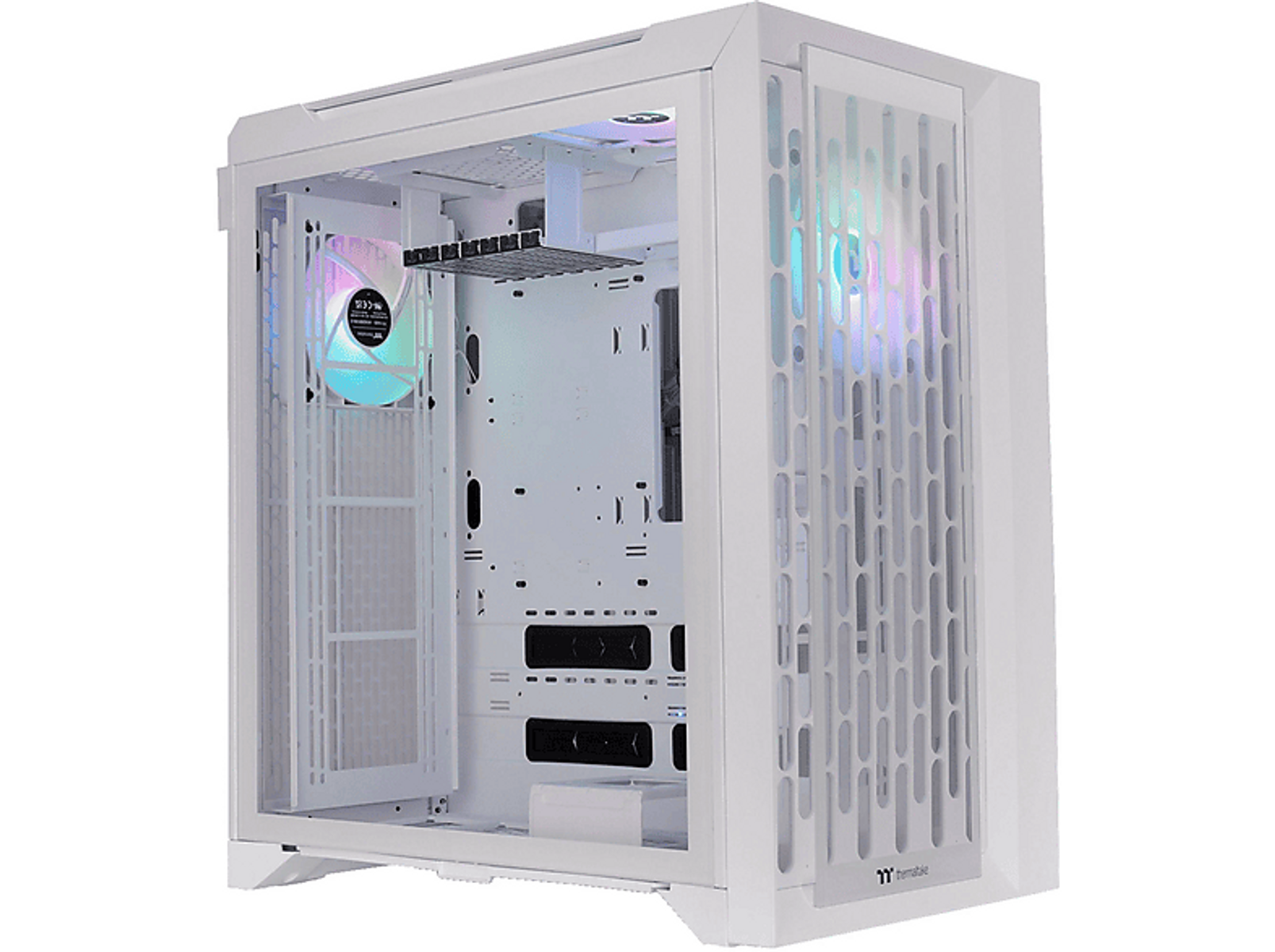 Weißes Computergehäuse mit Glasplatte, Lüftern und sichtbaren Komponenten.