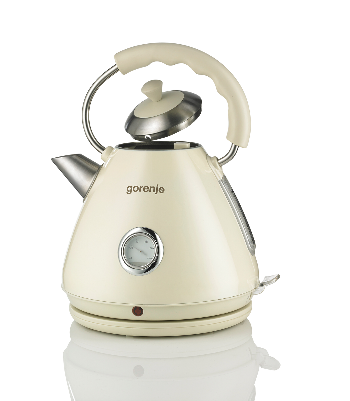 Kremowy czajnik Gorenje. Ma uchwyt, pokrywkę i wskaźnik temperatury.