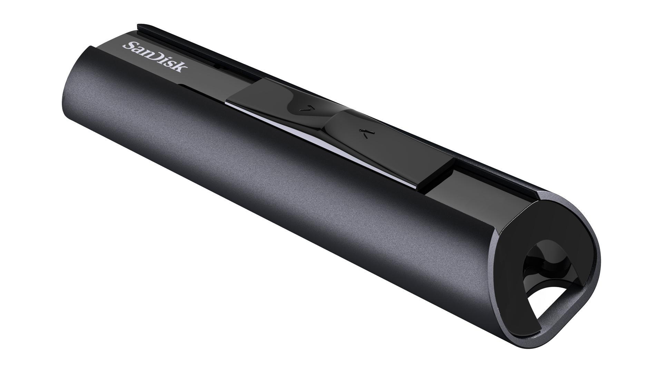 Czarny pendrive USB z mechanizmem przesuwnym. Widoczna nazwa marki 'Sandisk'.