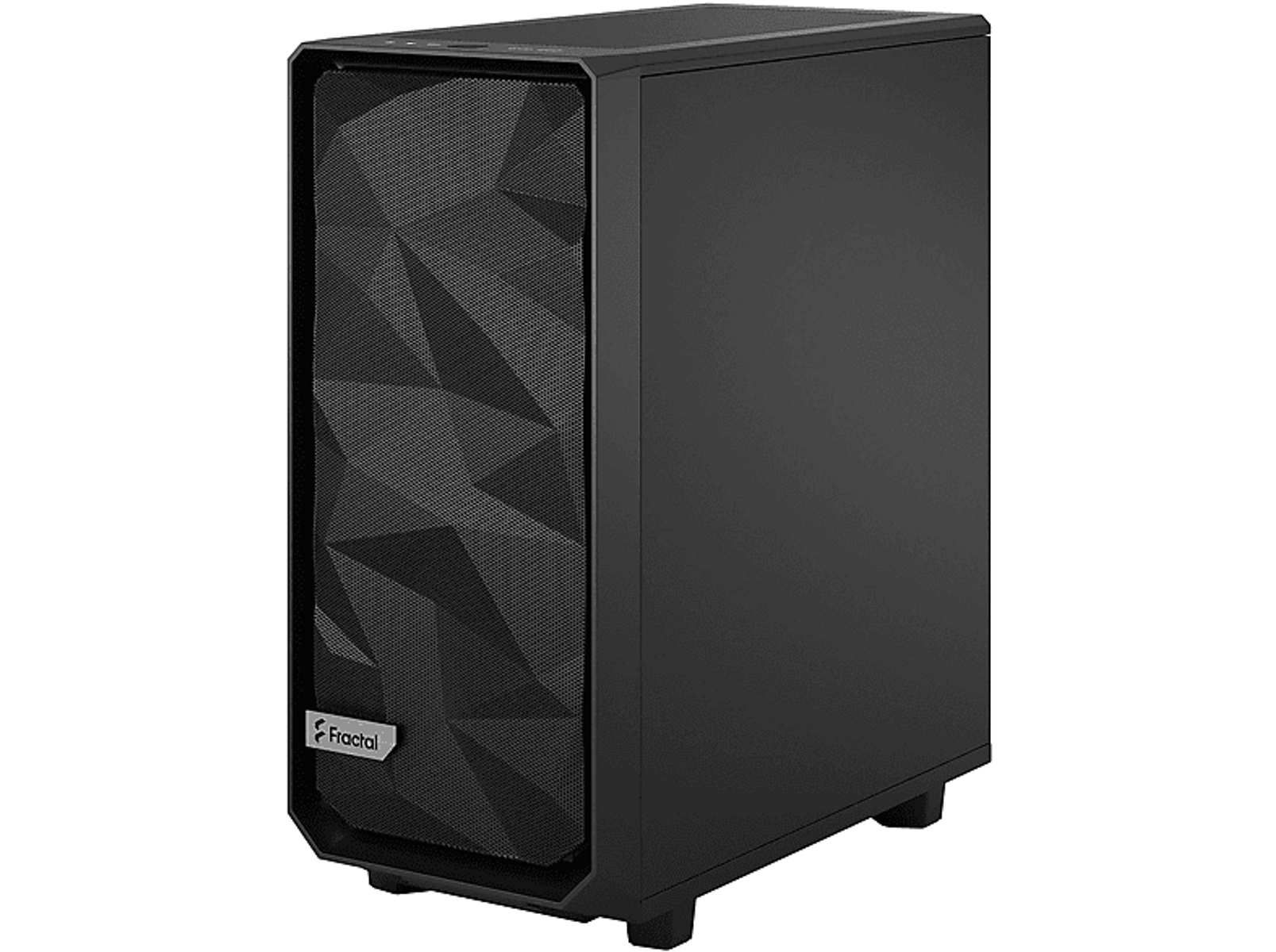 Zwarte computerkast met een geometrische voorkant. Het is een tower-kast met fractal design. Witte achtergrond.