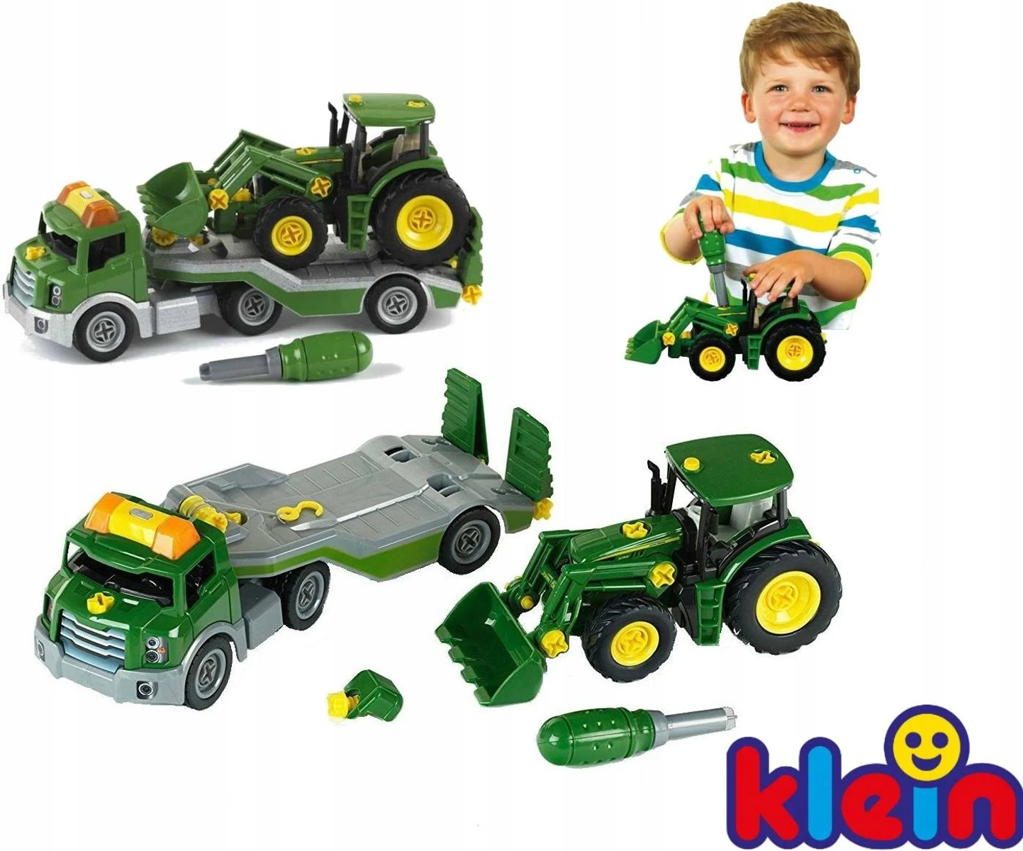 Zabawkowe traktory, chłopiec i logo. Zielony traktor na przyczepie, chłopiec trzymający zabawkę.