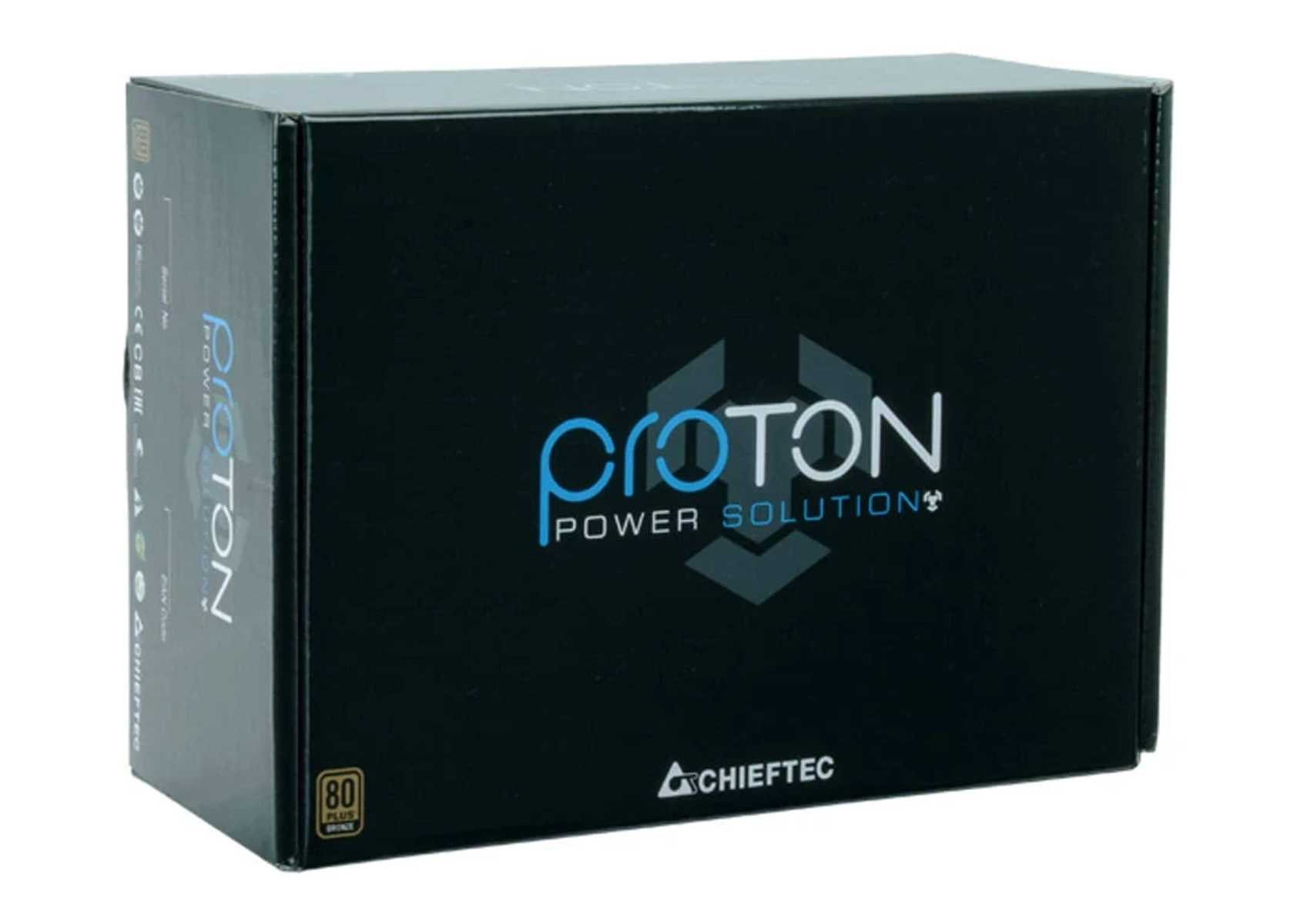 Scatola nera con logo 'proton power solution', marchio Chieftec. Contiene un alimentatore. Sfondo bianco.