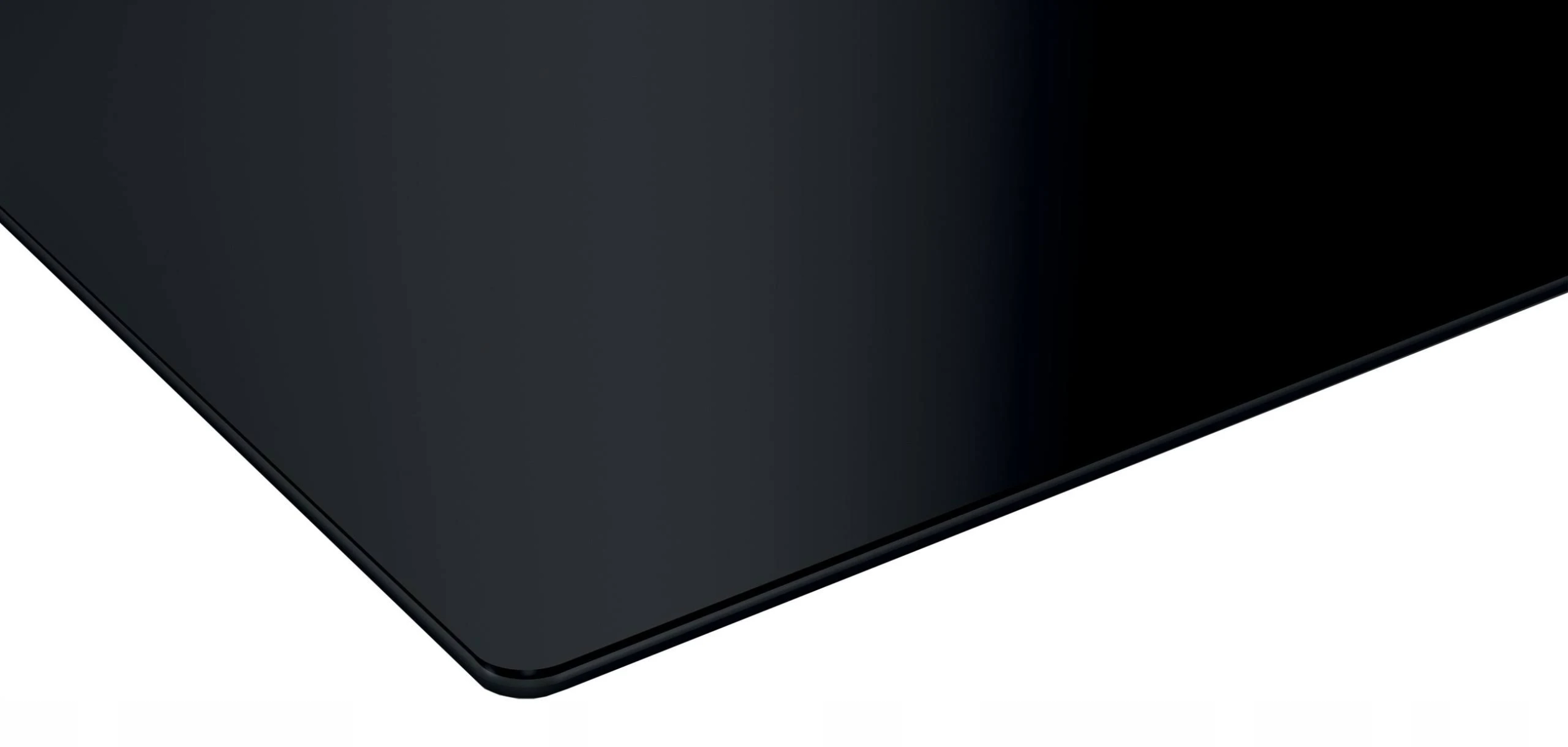 Pusta czarna powierzchnia płyty grzewczej.