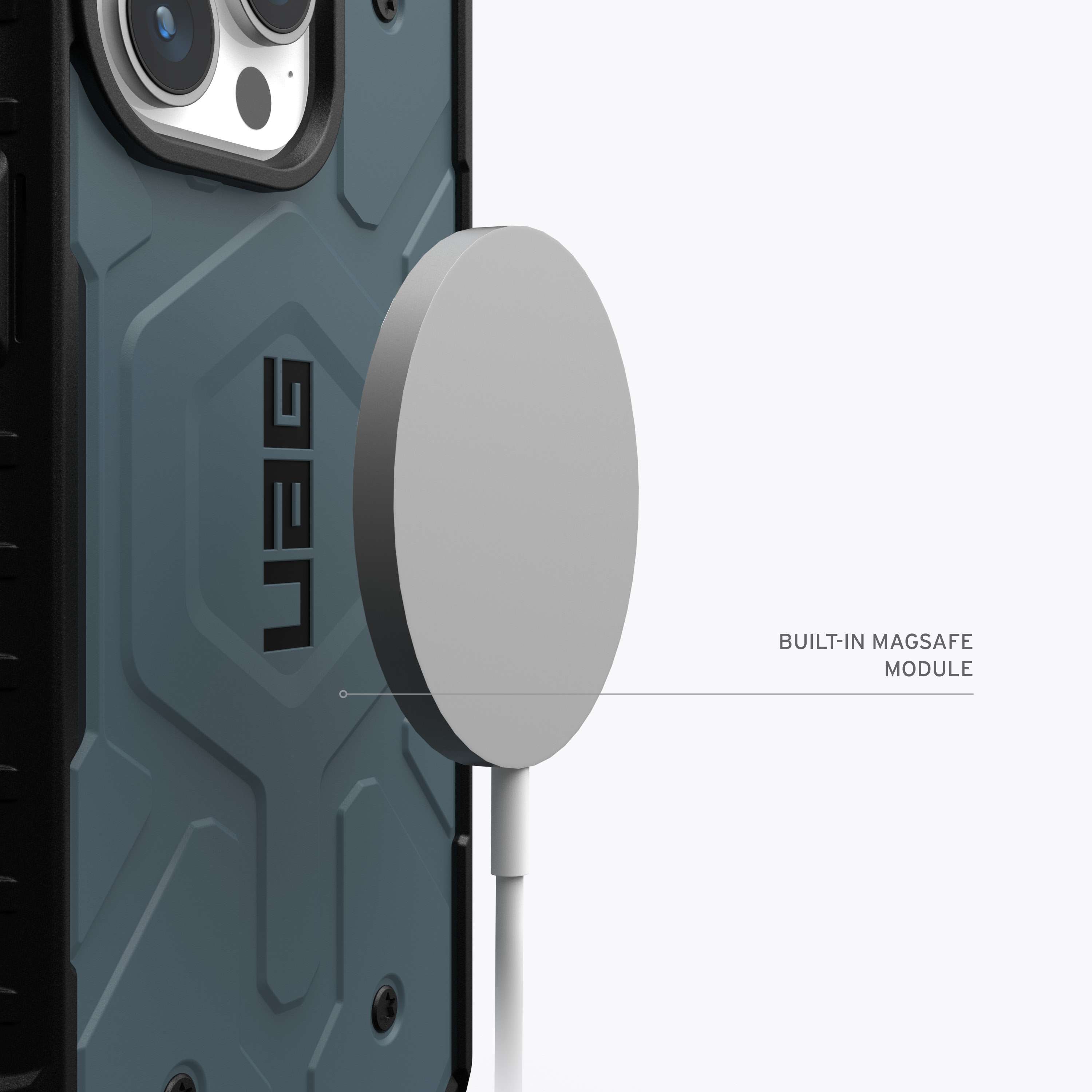 Eine UAG-Handyhülle mit einem MagSafe-Ladegerät. Weißes Kabel und graues Ladegerät sind sichtbar.