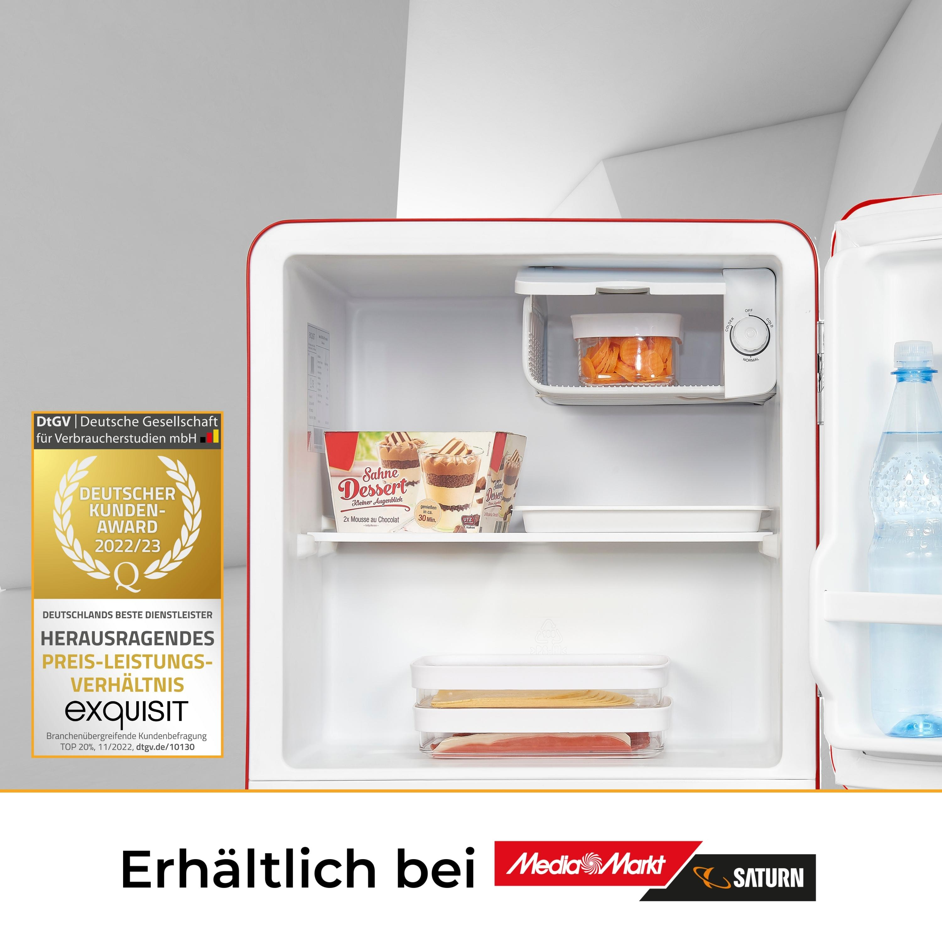 Minikühlschrank mit Essen und einem Preis-Auszeichnungsaufkleber.