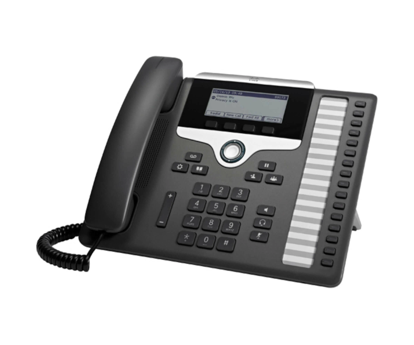 Czarny telefon biurowy z ekranem, przyciskami i słuchawką. Białe tło.