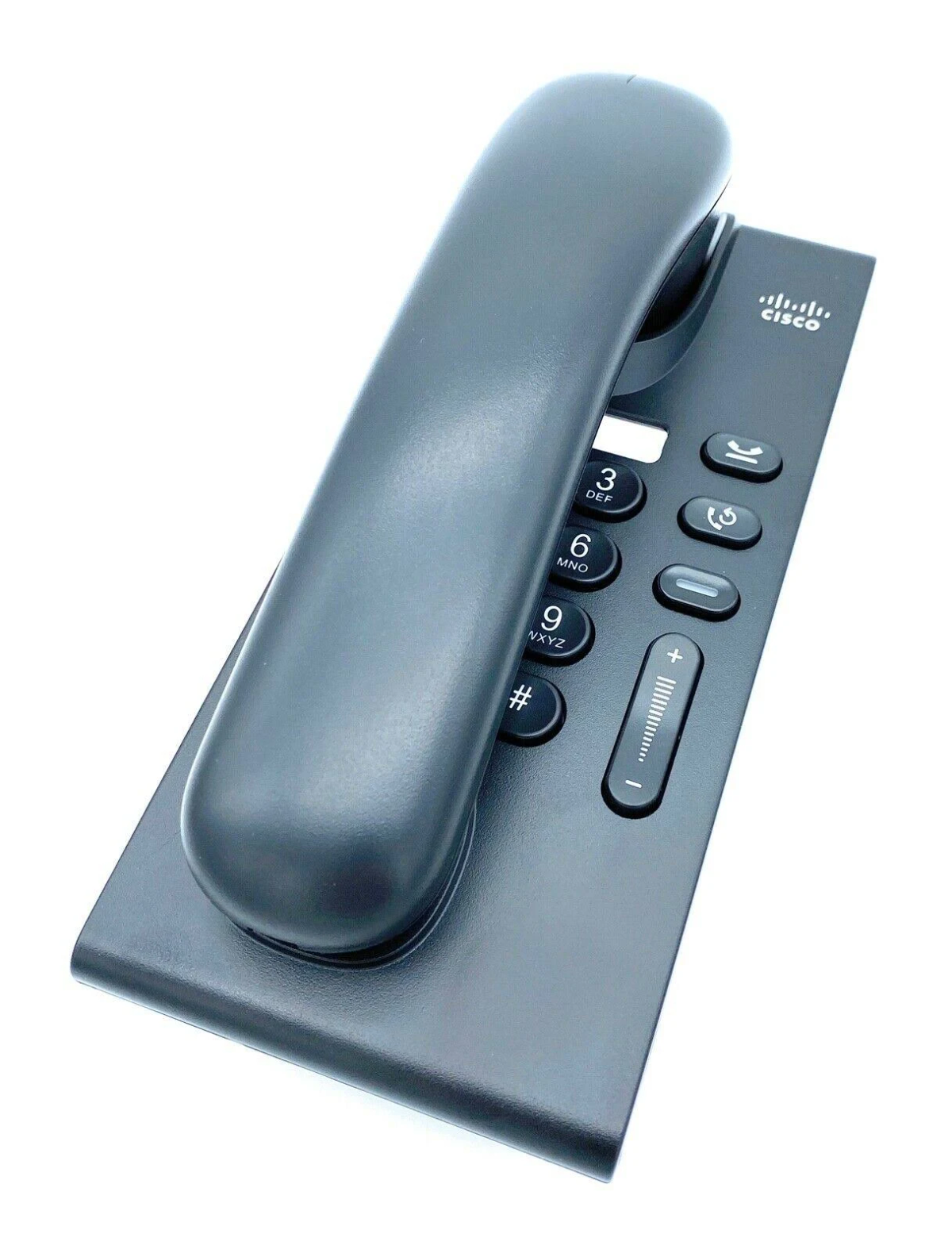 Ein schwarzes Cisco-Telefon auf weißem Hintergrund. Der Hörer ist abgehoben. Es hat nummerierte Tasten und Funktionstasten.