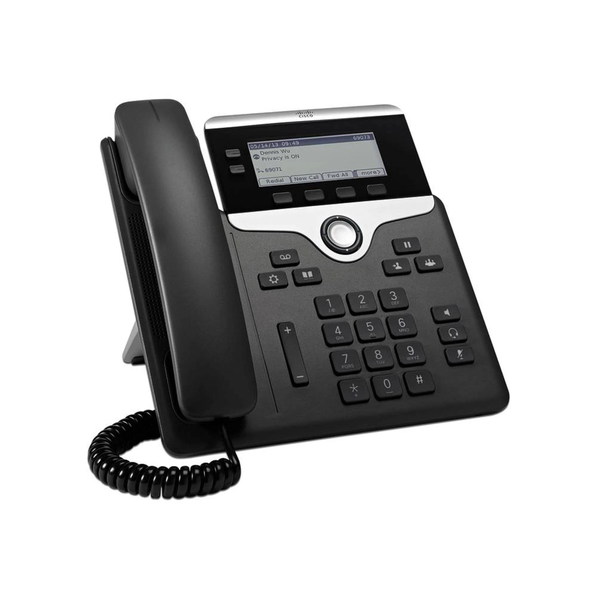 Téléphone Cisco noir avec écran, combiné et clavier numérique, sur une surface blanche.