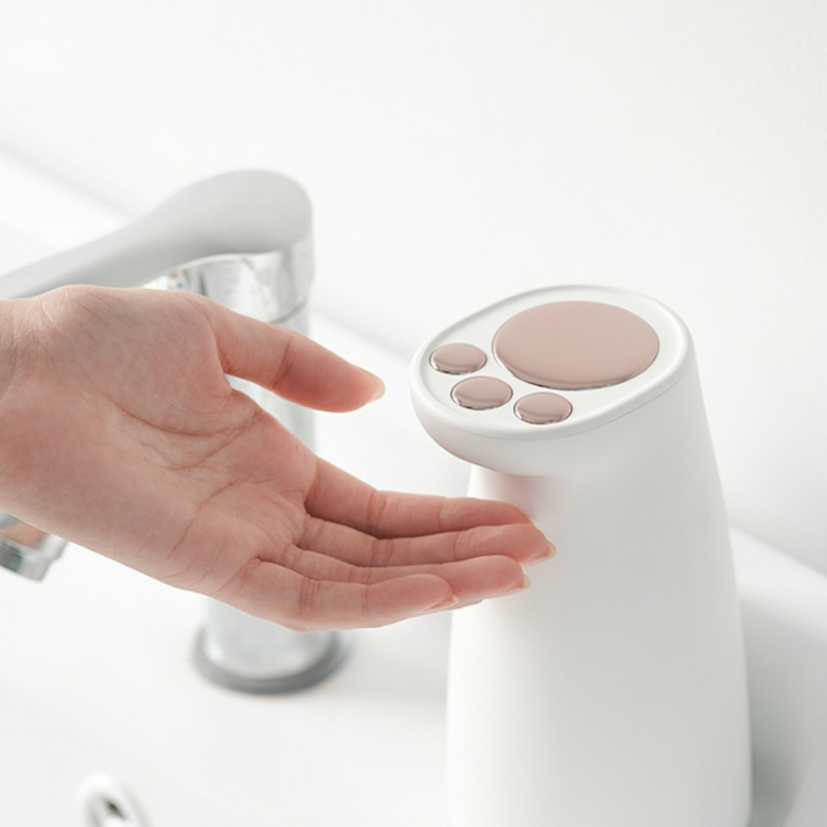 Seifenspender USB-Schaum-Waschmaschine Automatischer Weiß mit intelligentem Seifenspender Infrarot-Sensor SHAOKE