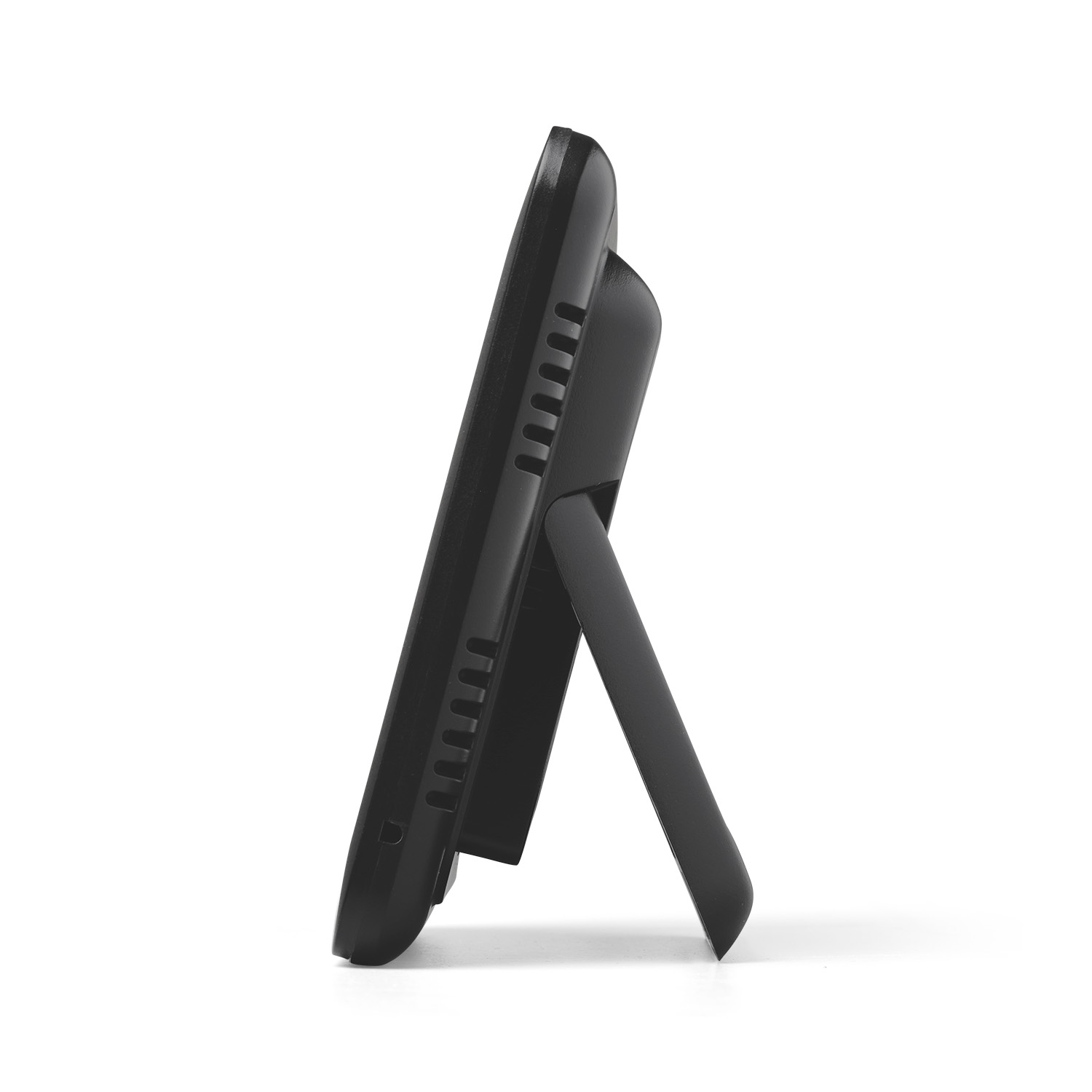 Zwarte tablet met standaard, zijaanzicht. Witte achtergrond.