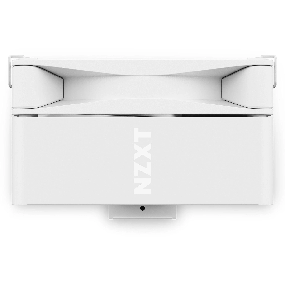 Wit apparaat met het woord NZXT erop. Het heeft een klein gaatje. Het apparaat staat op wit.