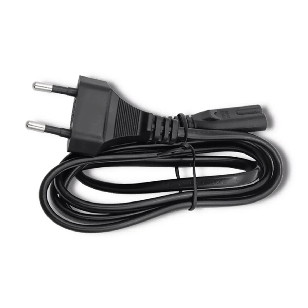 Schwarzes Netzkabel mit Stecker.
