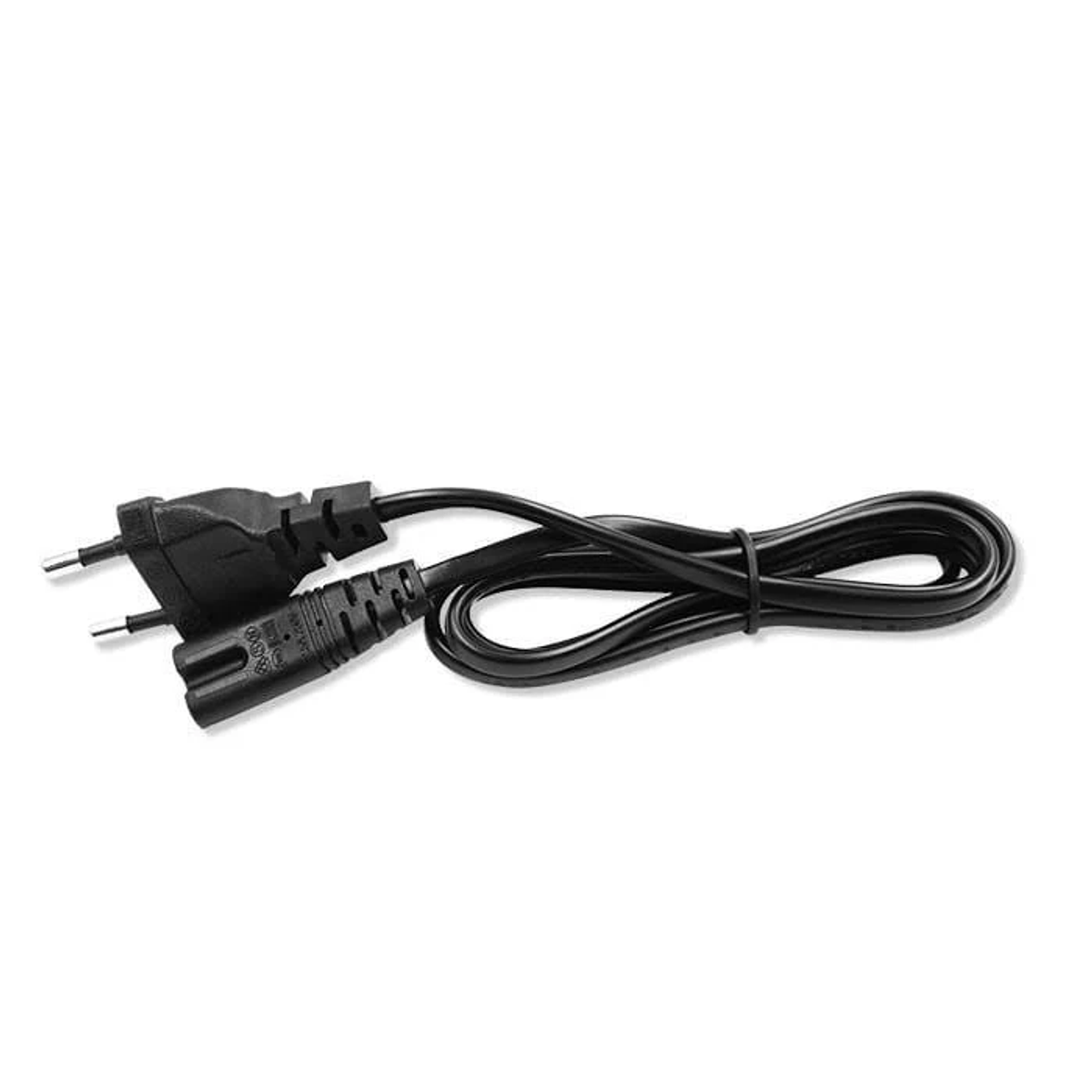 Schwarzes Netzkabel mit zwei Steckern auf weißem Hintergrund.