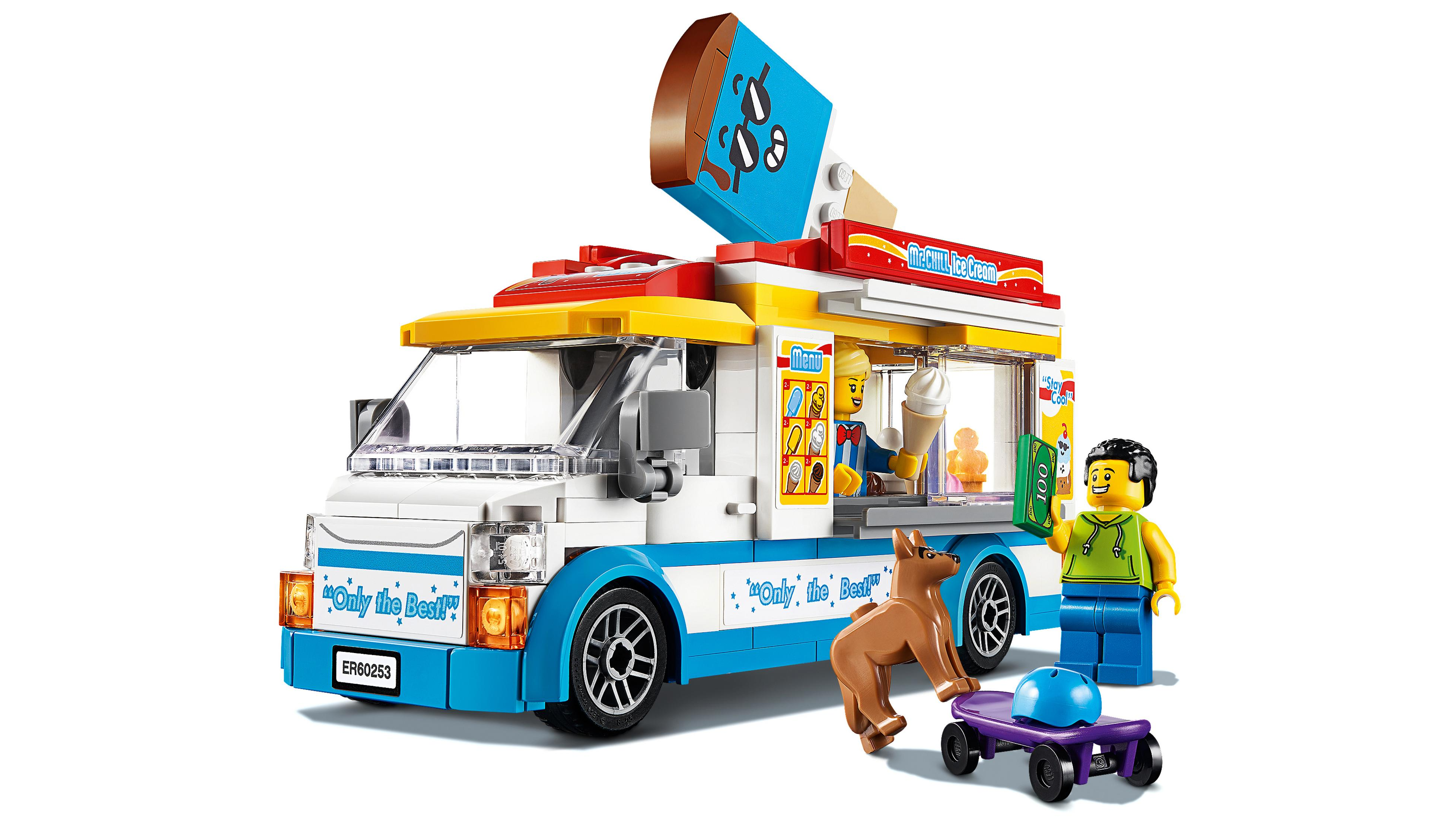 Lego-Eiswagen mit einer Person, die Eis serviert, und einem Kunden. Hund und Skateboard sind in der Nähe.