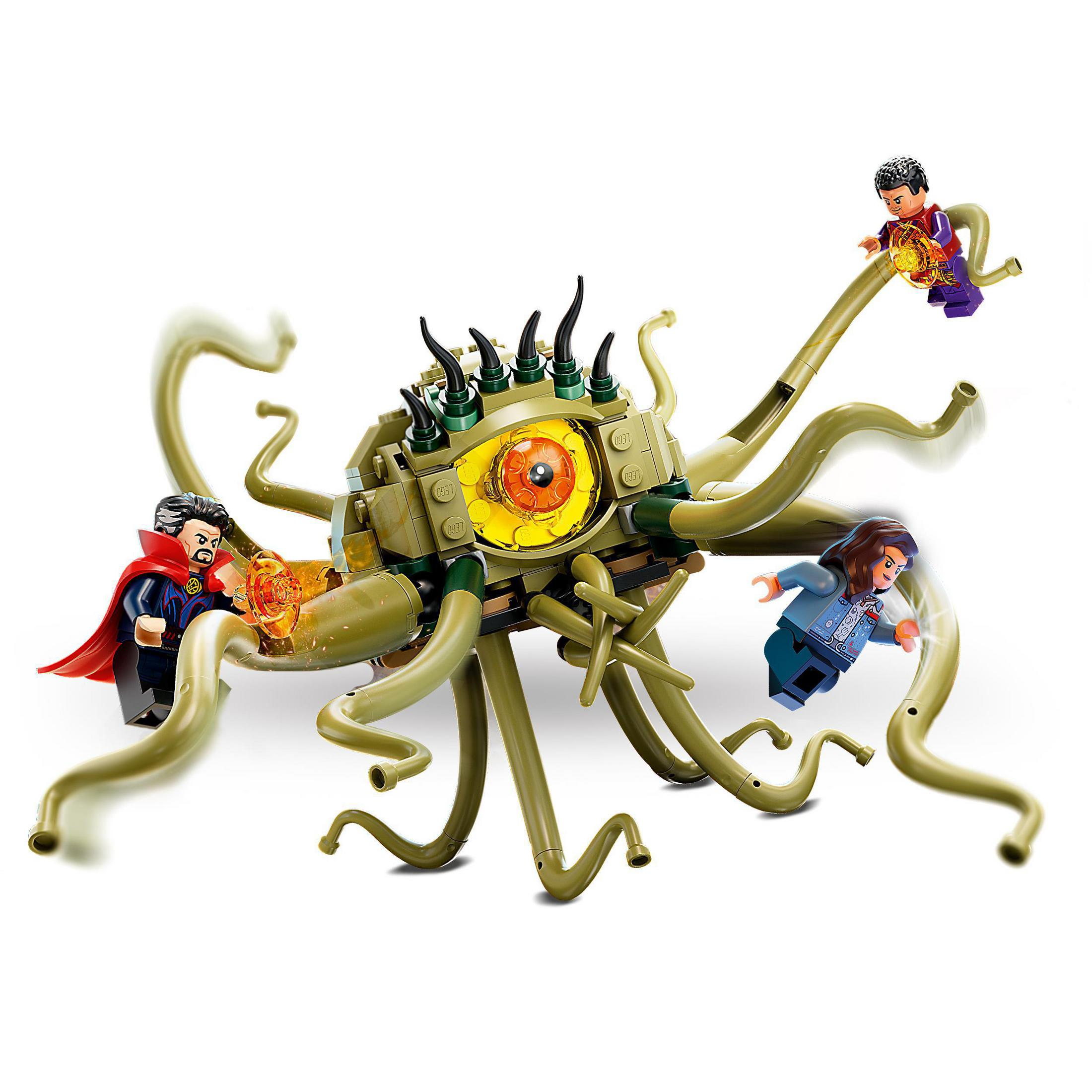 Lego-Szene eines Monsters mit Doctor Strange im Kampf. Mehrere Charaktere und Action. Weißer Hintergrund.