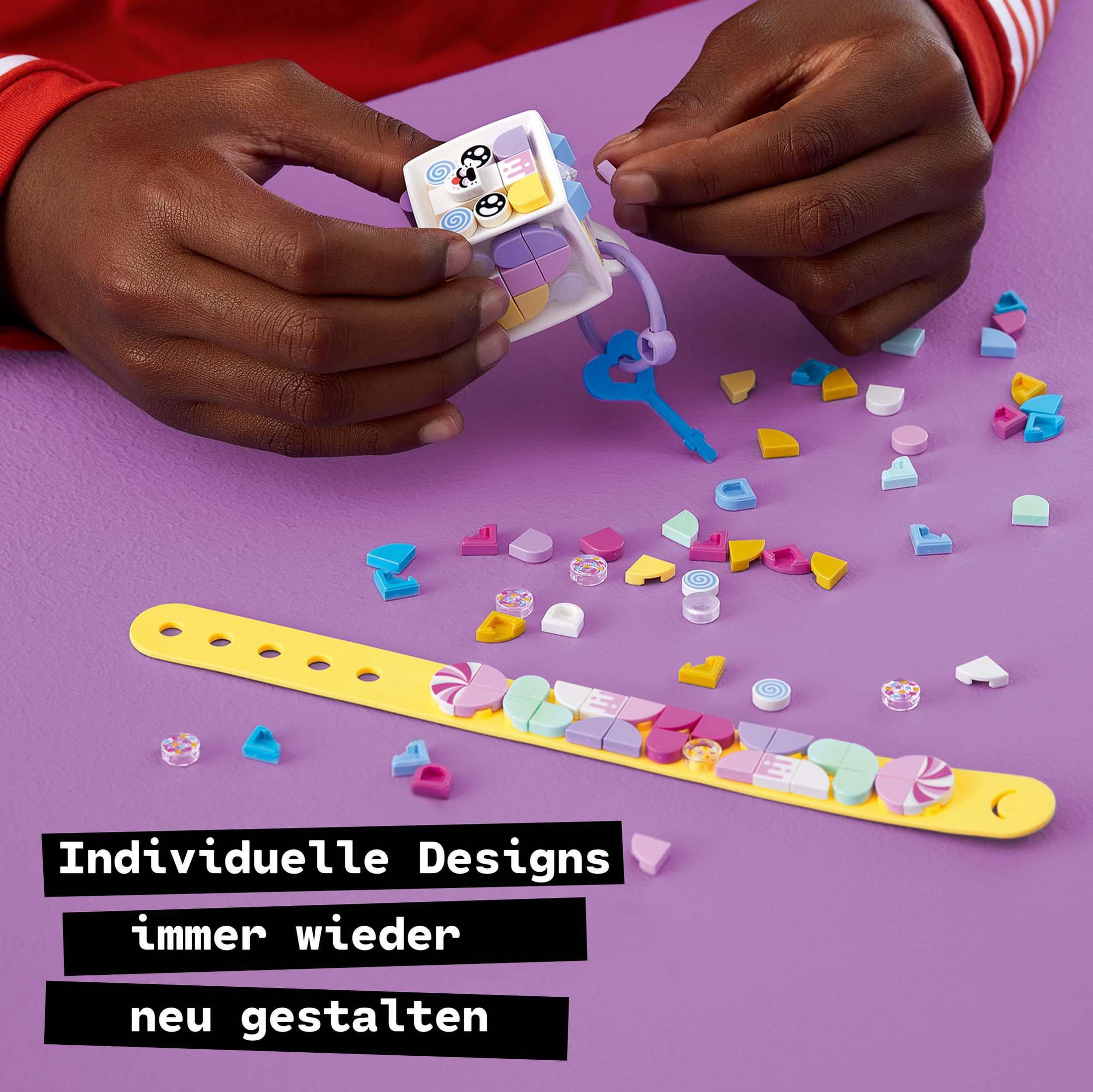 Buntes Lego Friends Armband und Zubehör. Text: Individuelle Designs immer wieder neu gestalten.