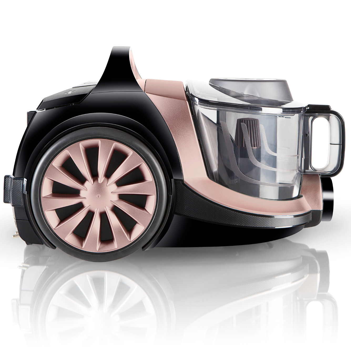Ein schwarzer und roségoldener Staubsauger mit transparentem Staubbehälter und großen Rädern.