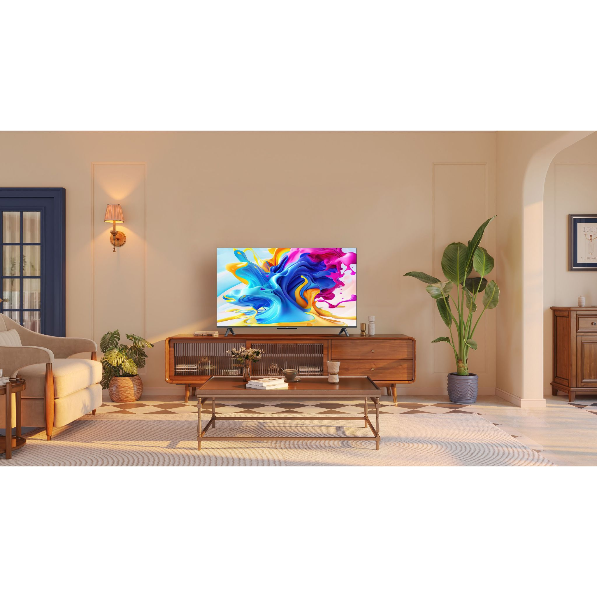Salón con TV mostrando arte, muebles de madera y plantas.