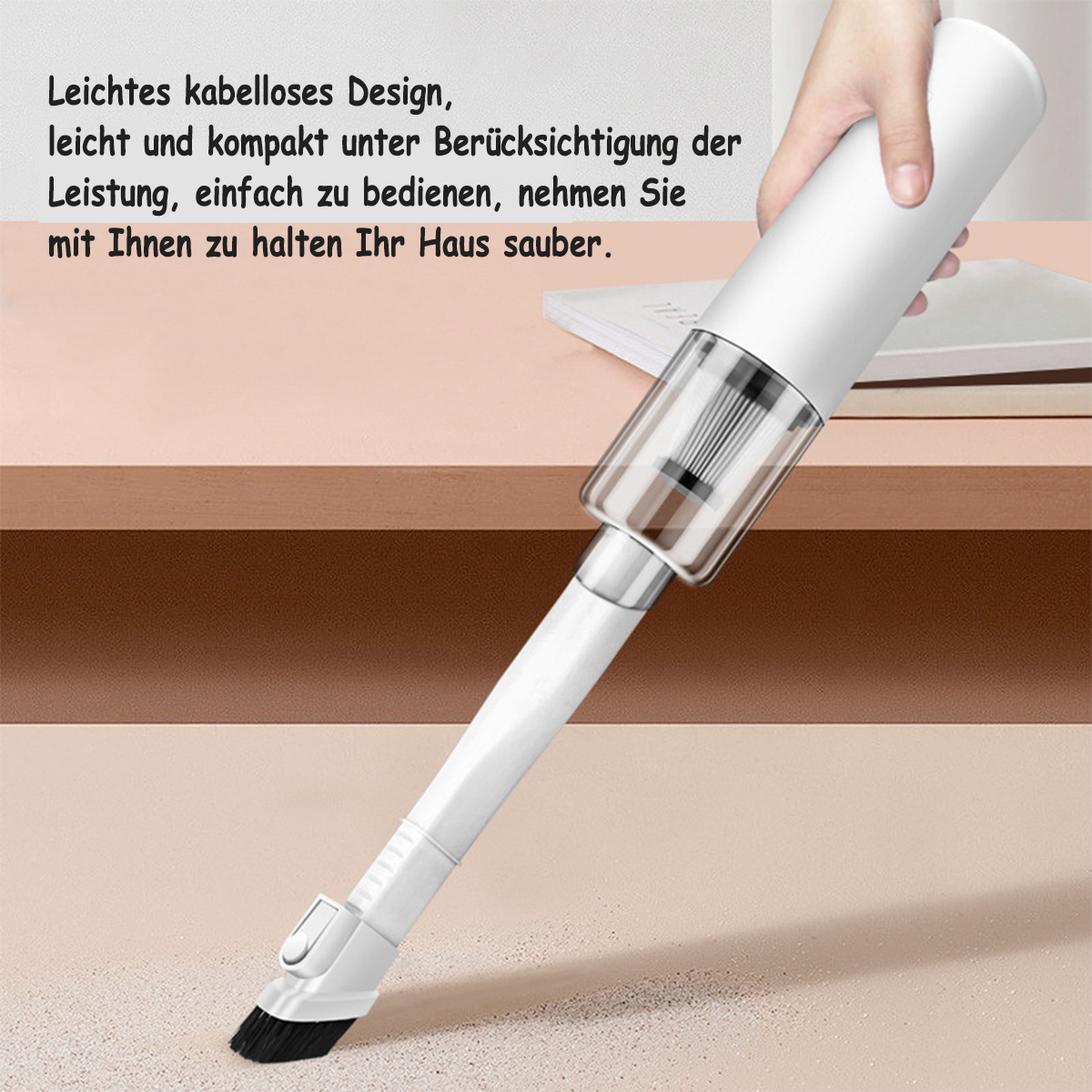Biały odkurzacz bezprzewodowy z głowicą szczotkową na drewnianej powierzchni.