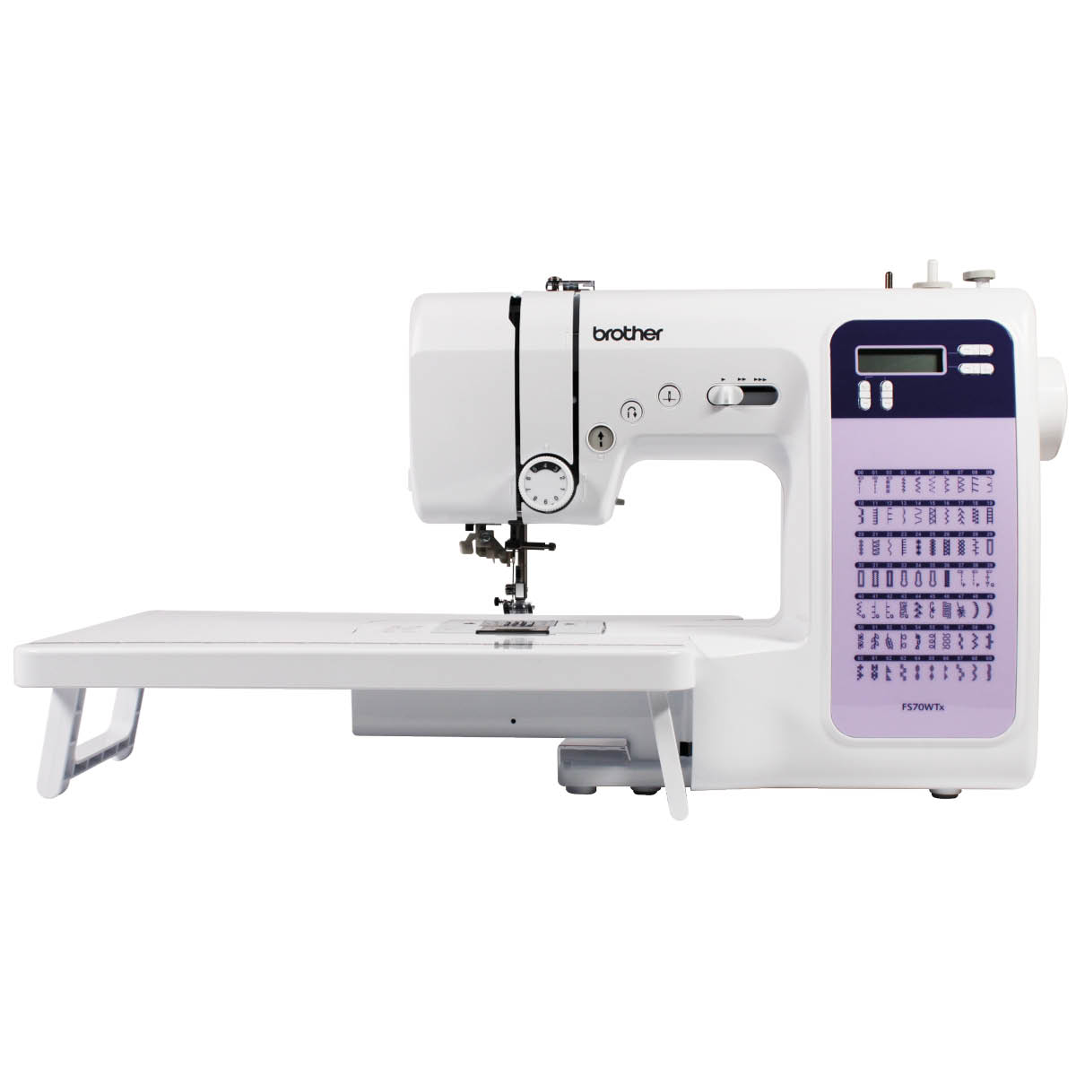 Biała maszyna do szycia Brother z małym wyświetlaczem i bocznym stołem przedłużającym.