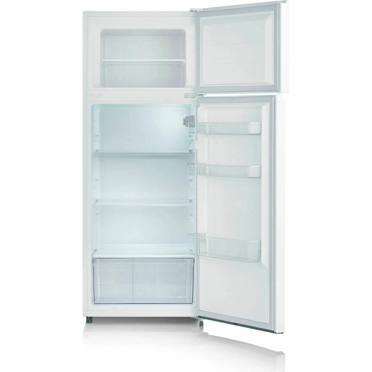 Weißer Kühlschrank mit offenen Türen. Regale und Schubladen sind innen. Die obere Tür ist offen.