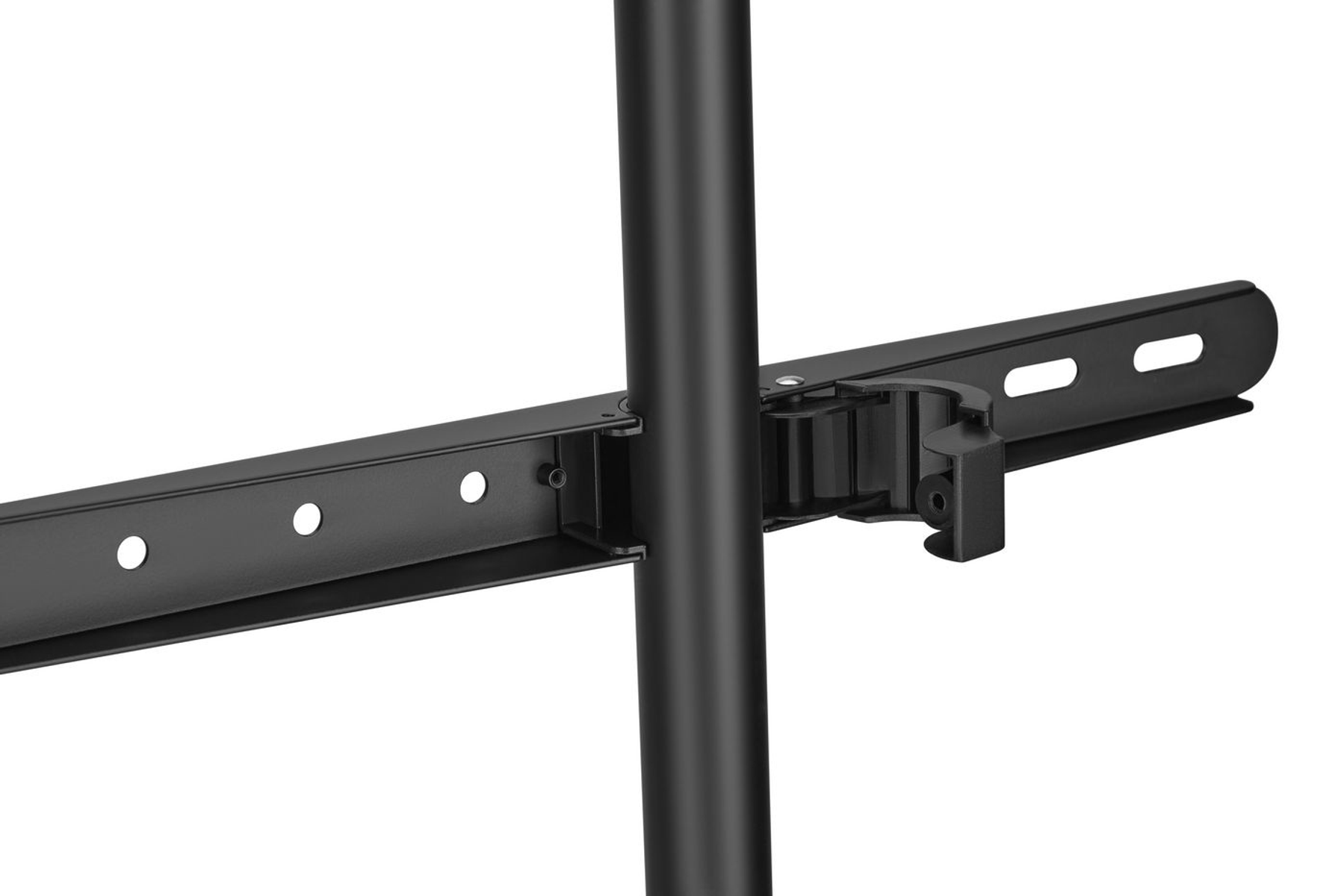 Un componente nero e verticale per supporto TV. Ha un palo e una staffa con fori per un supporto TV.
