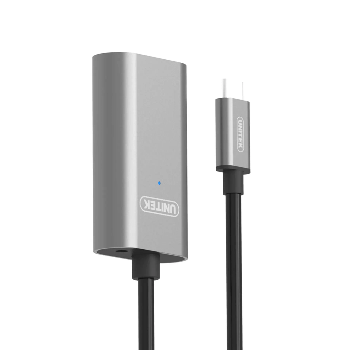 Un adattatore argentato con connettore USB-C e cavo. Il marchio 'UNITEK' è visibile.