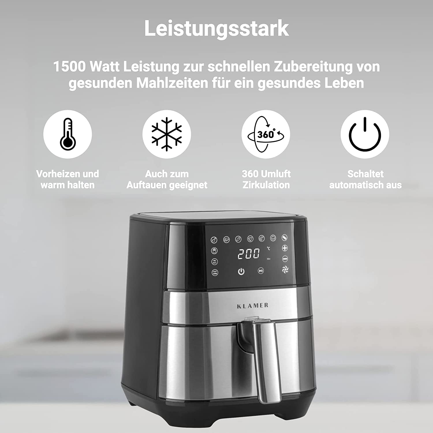 Eine Heißluftfritteuse mit digitaler Anzeige und Knöpfen. Die Heißluftfritteuse ist schwarz und silber.