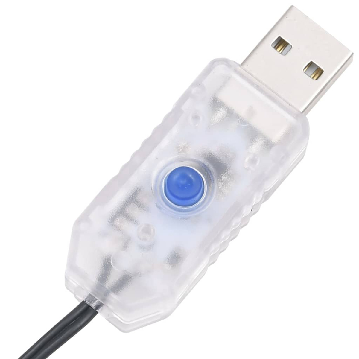Ein klares USB-Kabel mit einem blauen Knopf am Stecker.