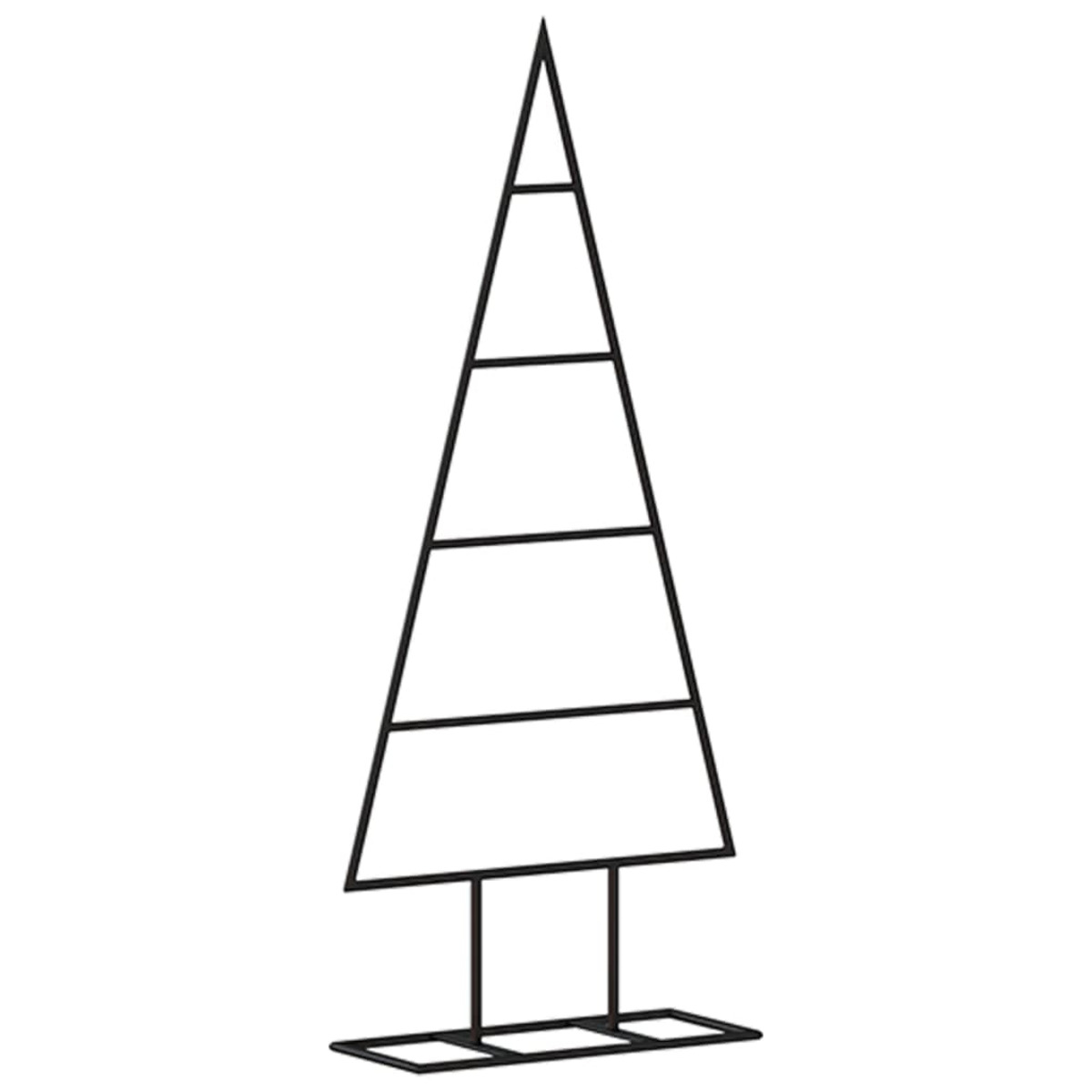 Eine schwarze Weihnachtsbaum-Dekoration aus Metall. Sie hat eine dreieckige Form mit horizontalen Stangen. Sie steht auf einem rechteckigen Sockel.