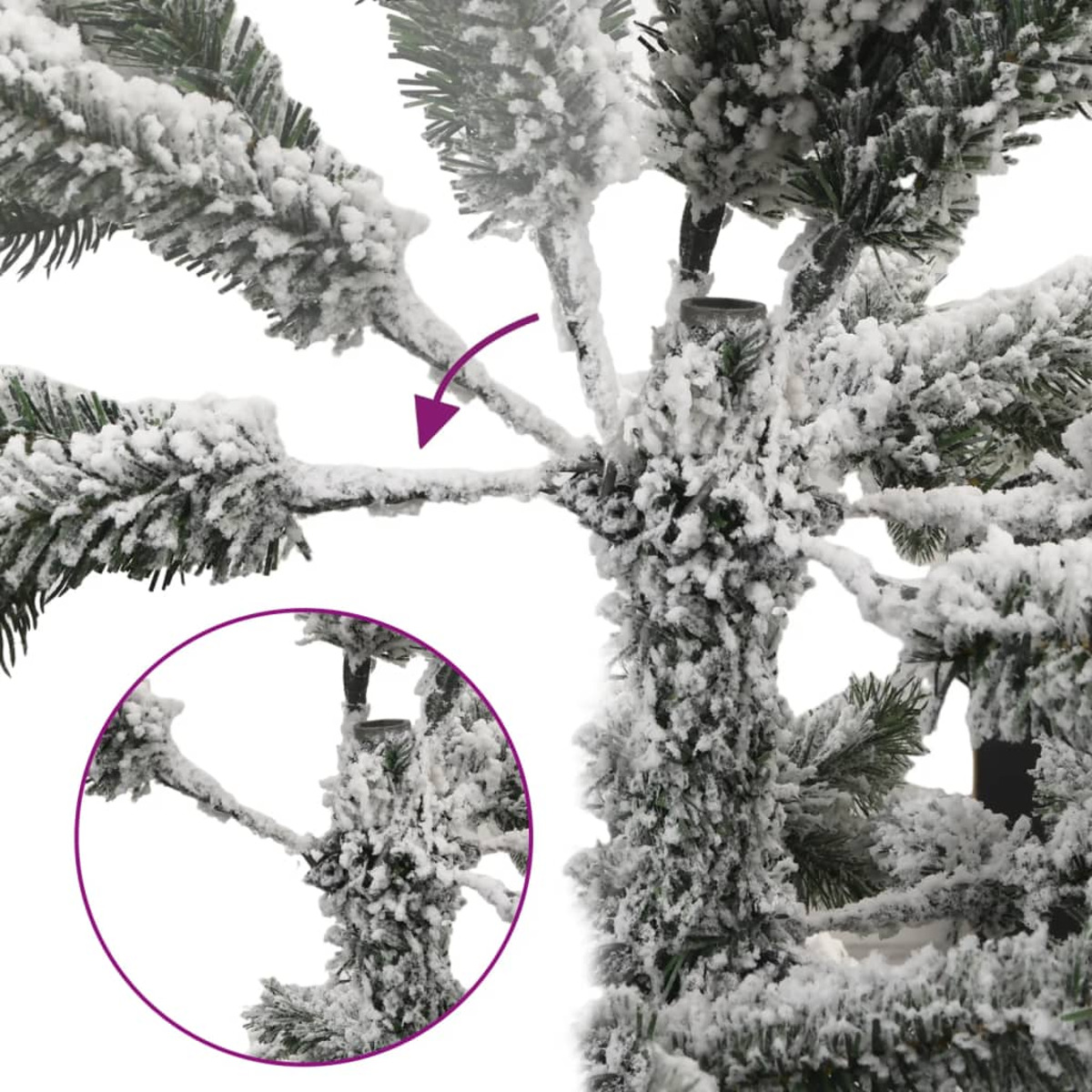 Nahaufnahme eines schneebedeckten künstlichen Weihnachtsbaumzweigs. Grüne Nadeln mit weißem Schnee.