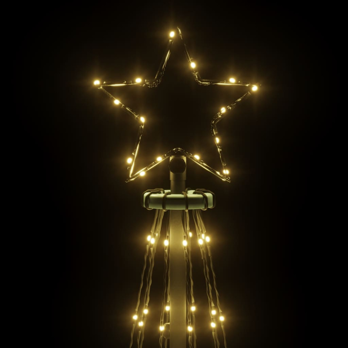 Eine sternförmige Weihnachtsdekoration mit warmweißen Lichtern vor schwarzem Hintergrund. Der Stern sitzt auf einer Stange mit Lichterketten.