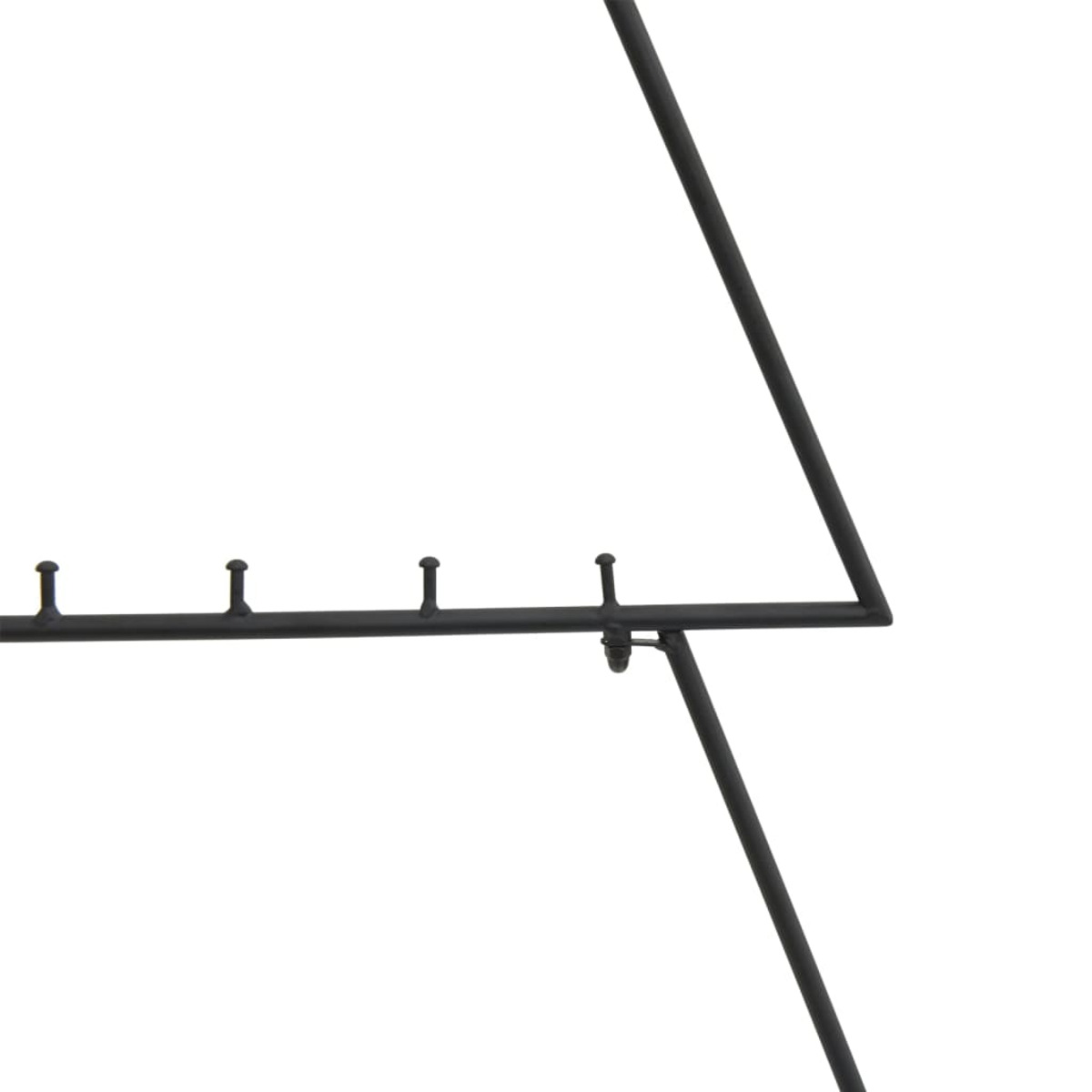 Schwarzes Metallgestell mit Haken. Das Gestell hat eine dreieckige Form. Vier Haken sind auf der horizontalen Stange sichtbar. Weißer Hintergrund.