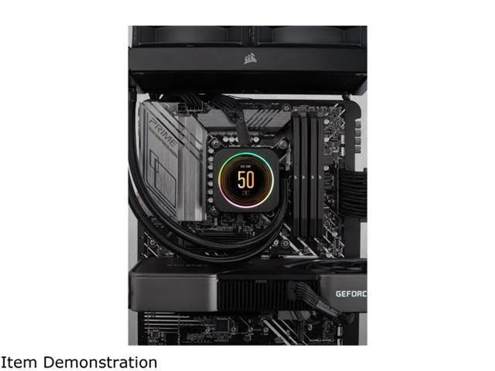Podzespoły komputera w obudowie, w tym chłodnica z okrągłym wyświetlaczem pokazującym '50'.