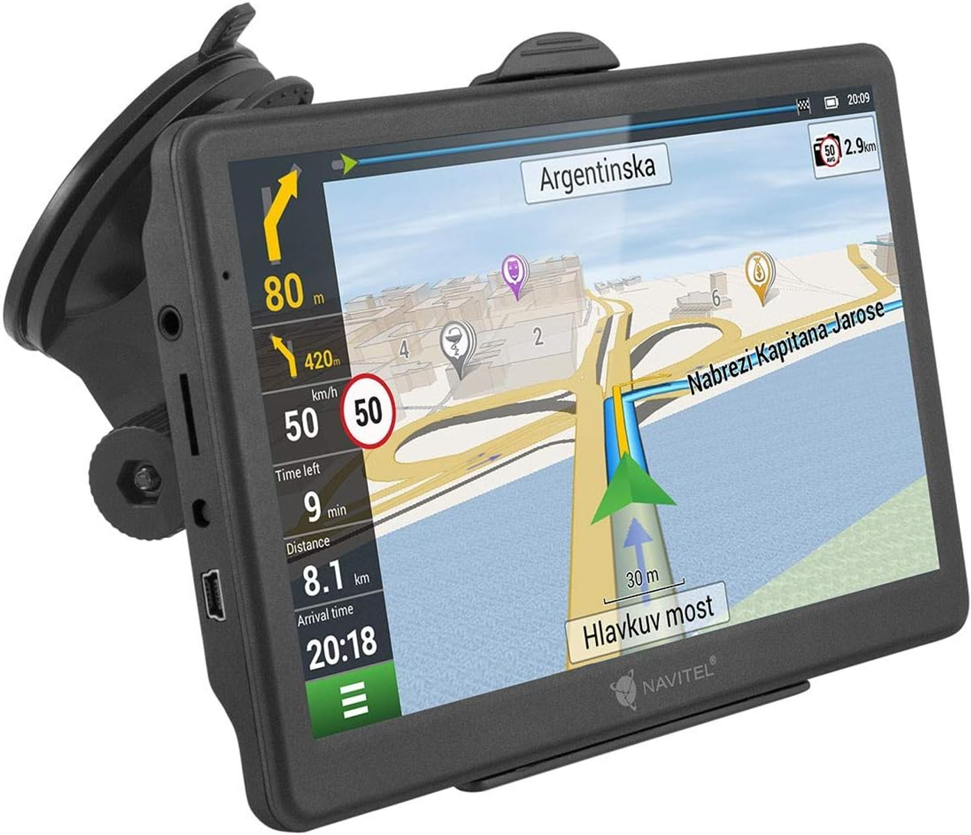 Navigationsgerät mit Kartenanzeige. An der Autoscheibe mit Saugnapf befestigt.