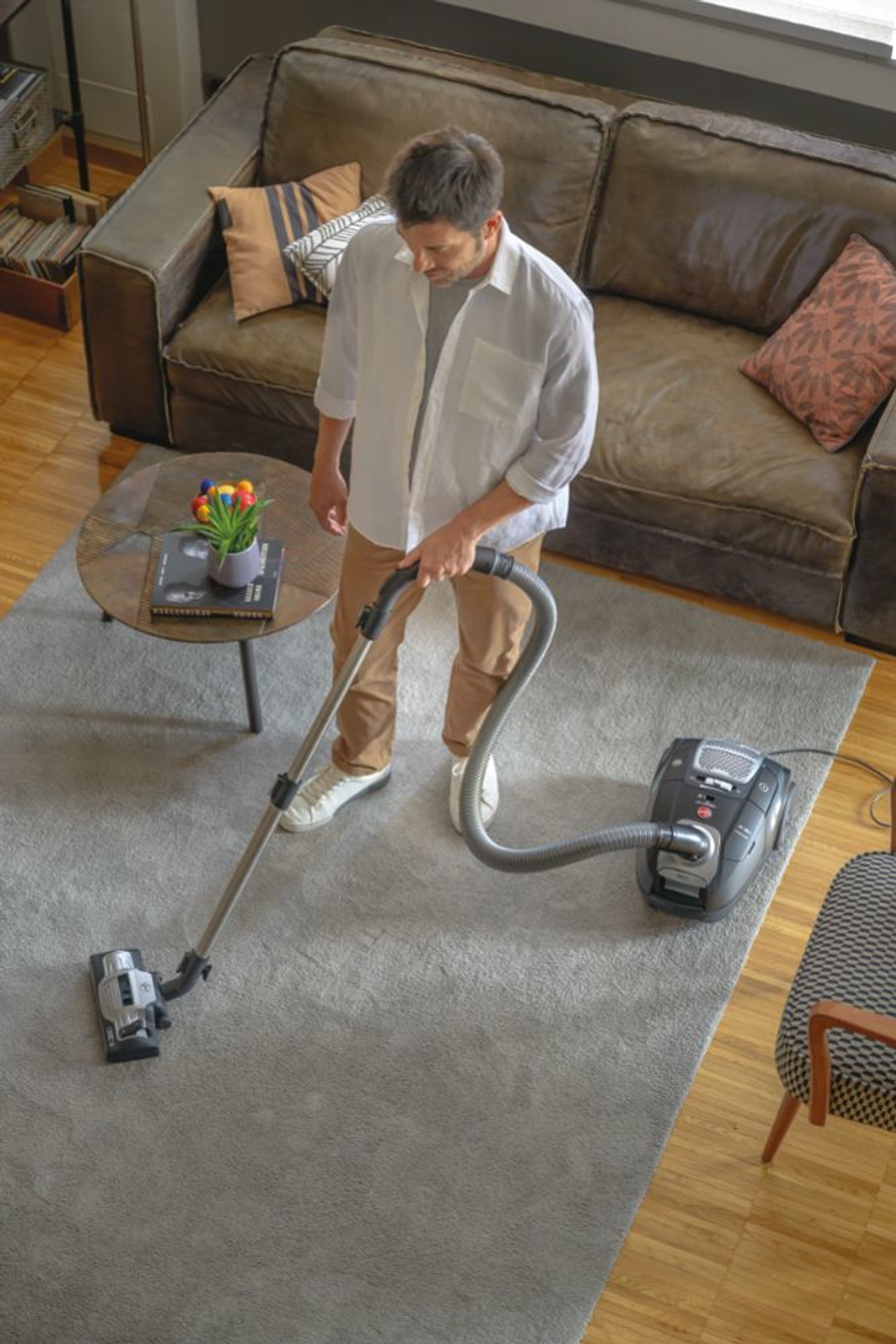 Aspirador con bolsa - HOOVER HE520PET 011, 700 W, Potencia de succión 61 W, Depósito 0,7 l, Negro