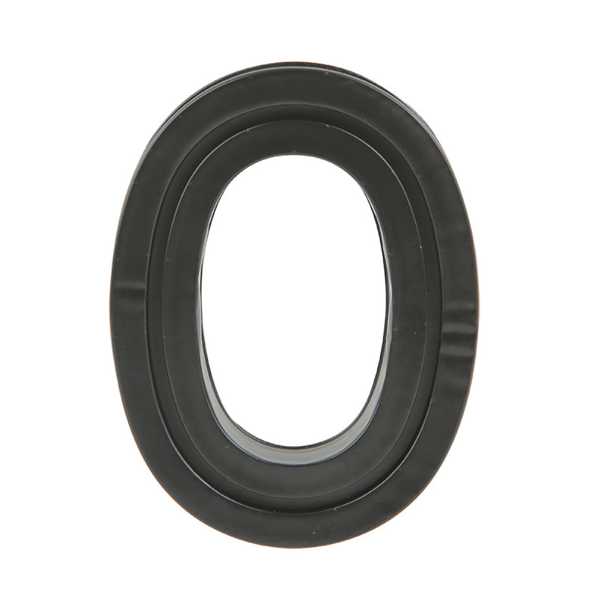 Czarny gumowy element oczny, w kształcie pierścienia, odizolowany na białym tle.