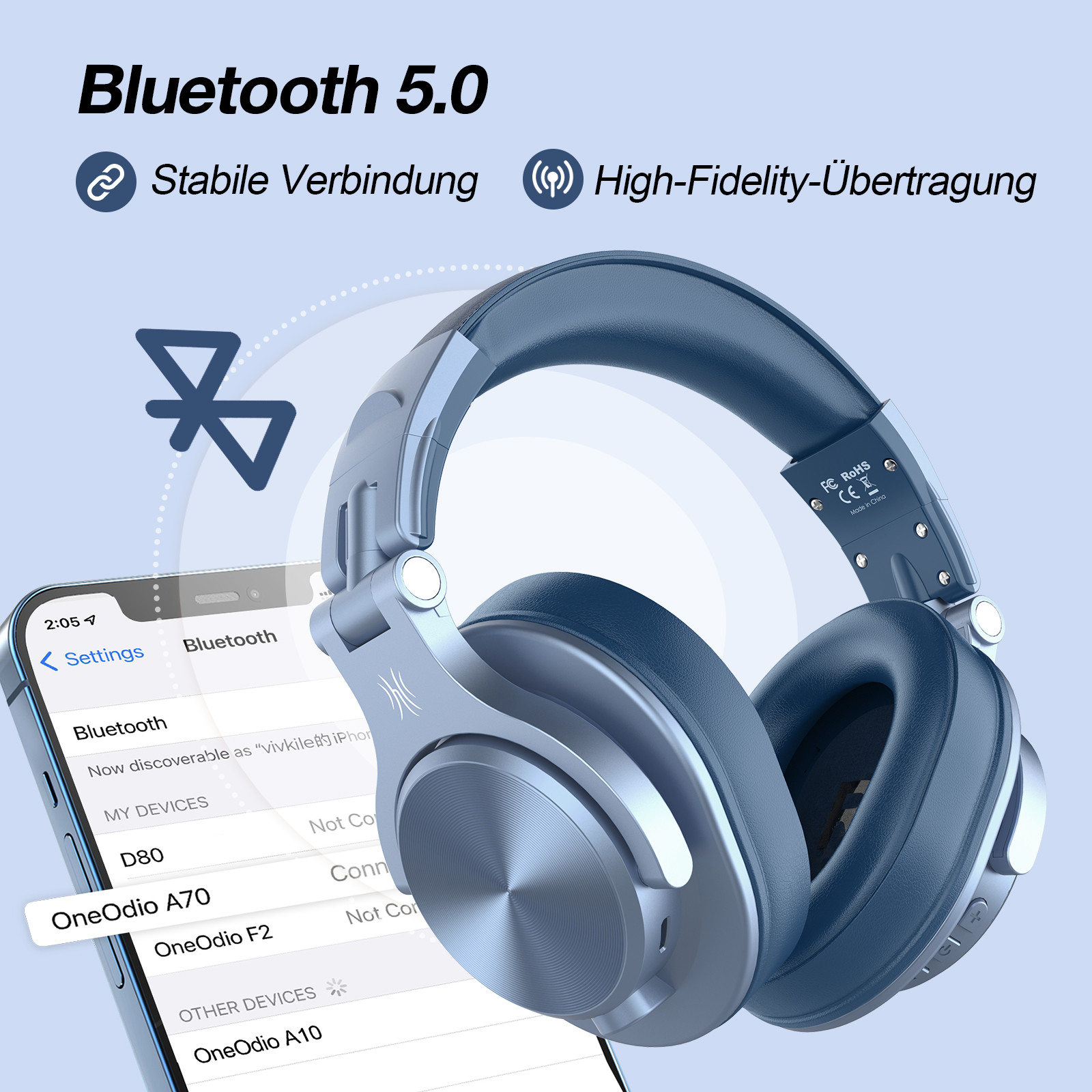 Blaue Kopfhörer mit einem Telefon, das einen Bluetooth-Verbindungsbildschirm zeigt. Text oben und auf dem Telefon.