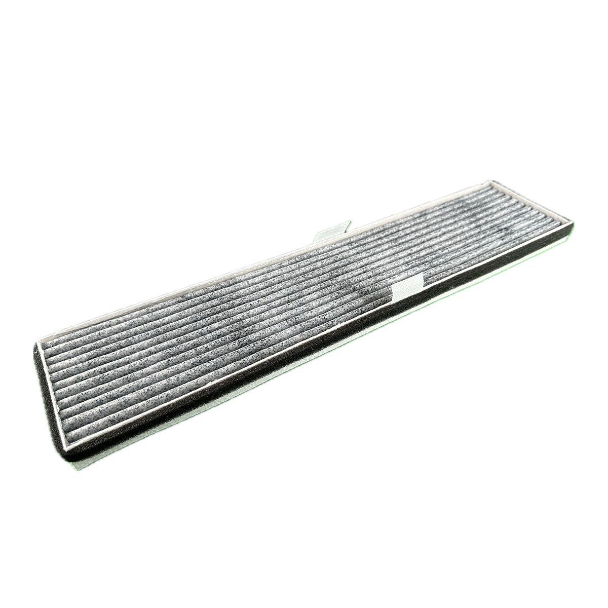Rechteckiger Luftfilter mit dunkelgrauem Wellmaterial. Schwarzer Rahmen.