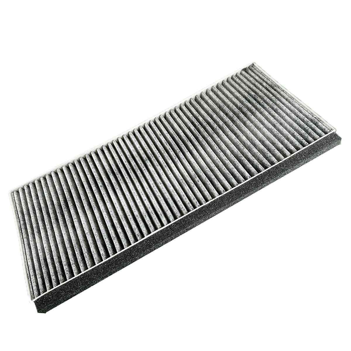 Luftfilter mit rechteckiger Form, aus grauem, gefaltetem Filtermaterial, weißer Hintergrund.