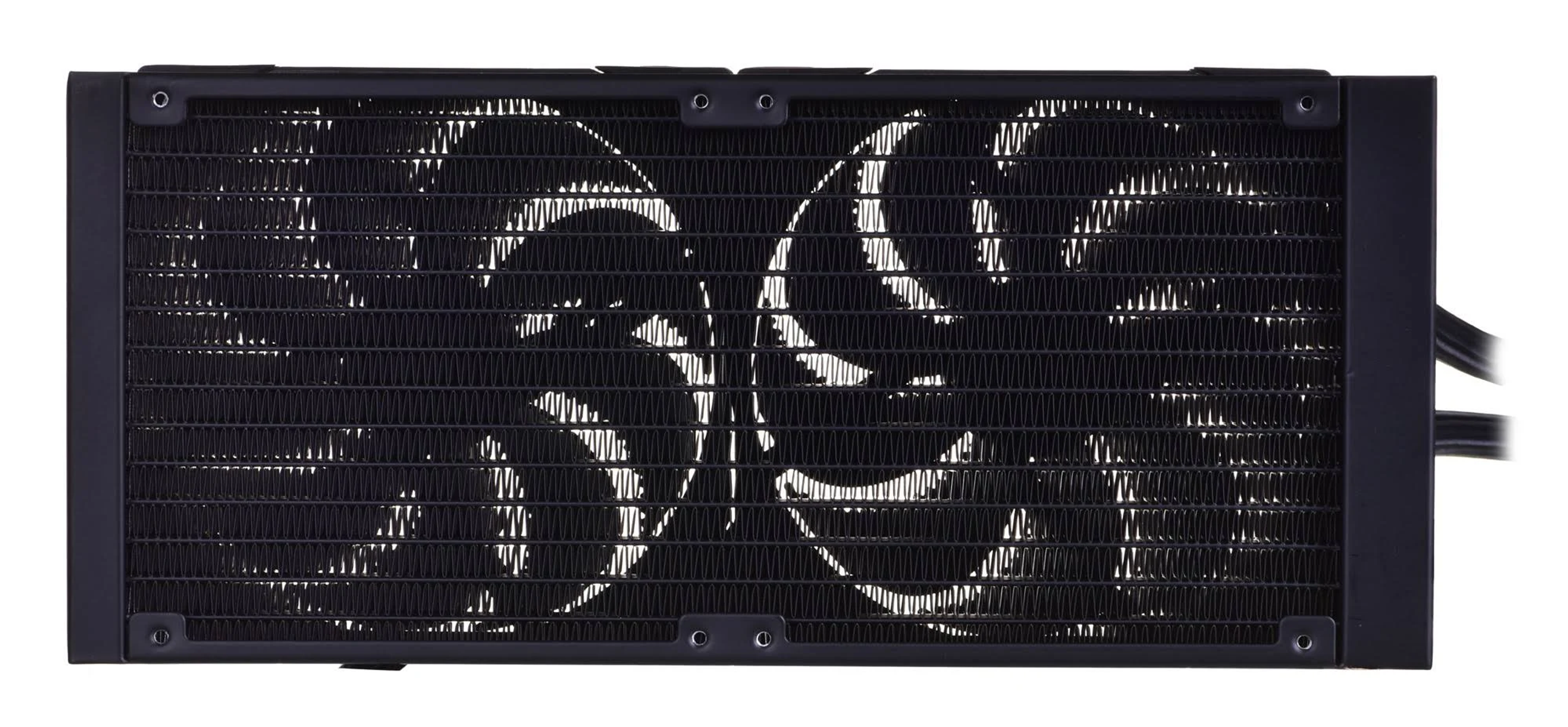 Czarny radiator komputera z dwoma wentylatorami i wieloma żeberkami, na białym tle.