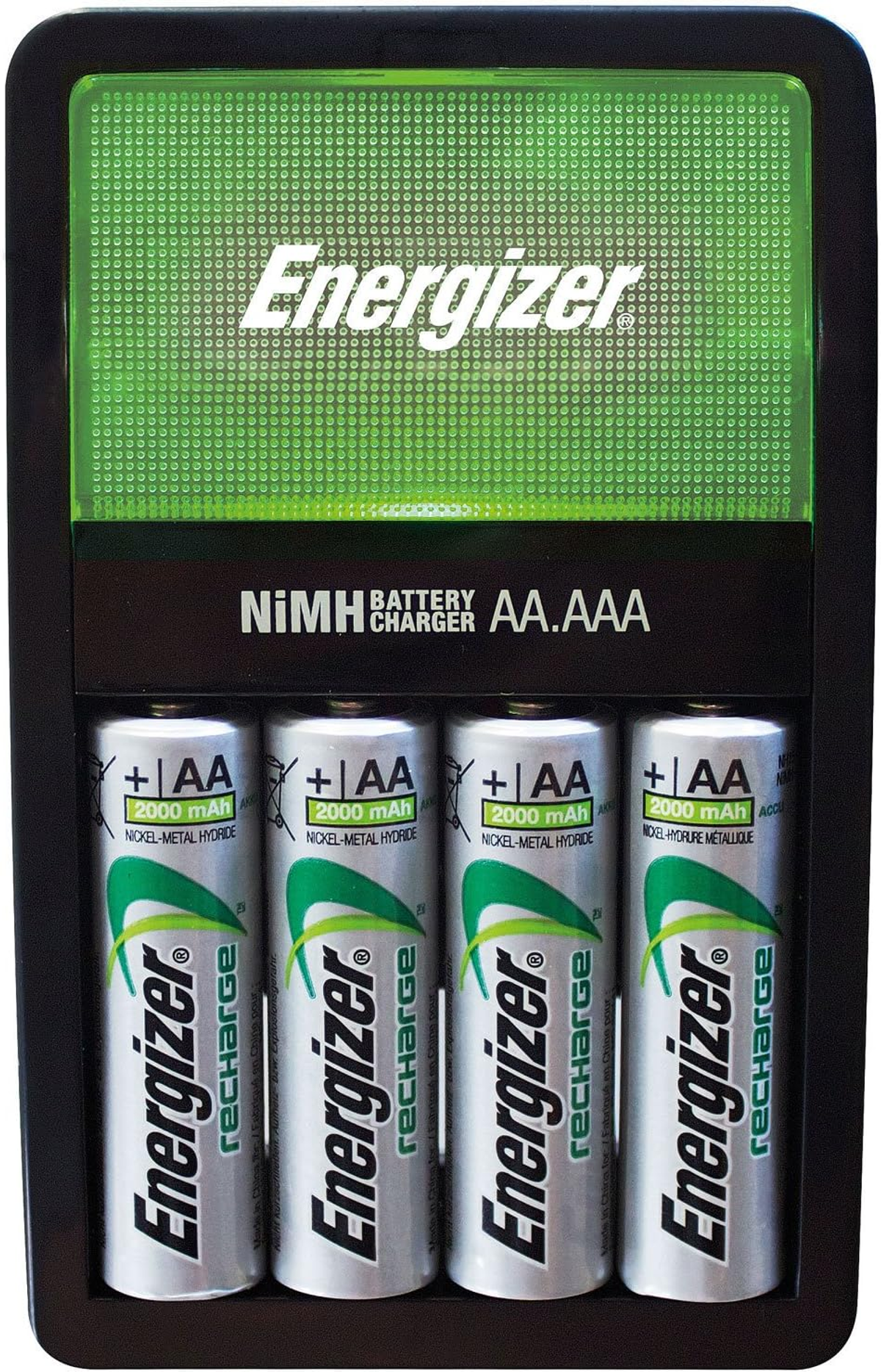 Ein schwarzes Energizer NiMH AA/AAA Batterieladegerät mit vier AA-Batterien.