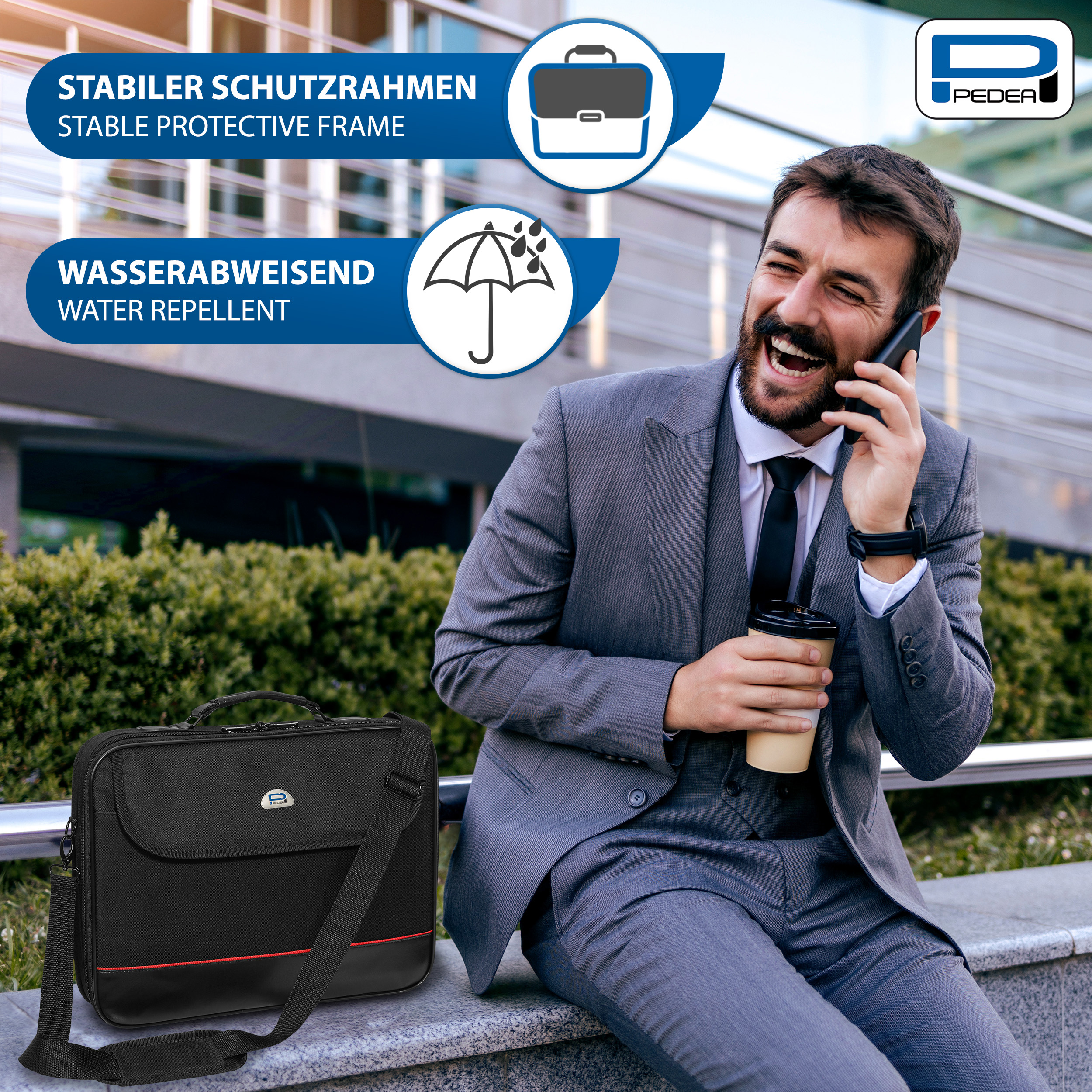 Mann im Anzug, hält eine Tasse. Schwarze Aktentasche mit rotem Streifen. Text: Stabiler Schutzrahmen, Wasserabweisend.