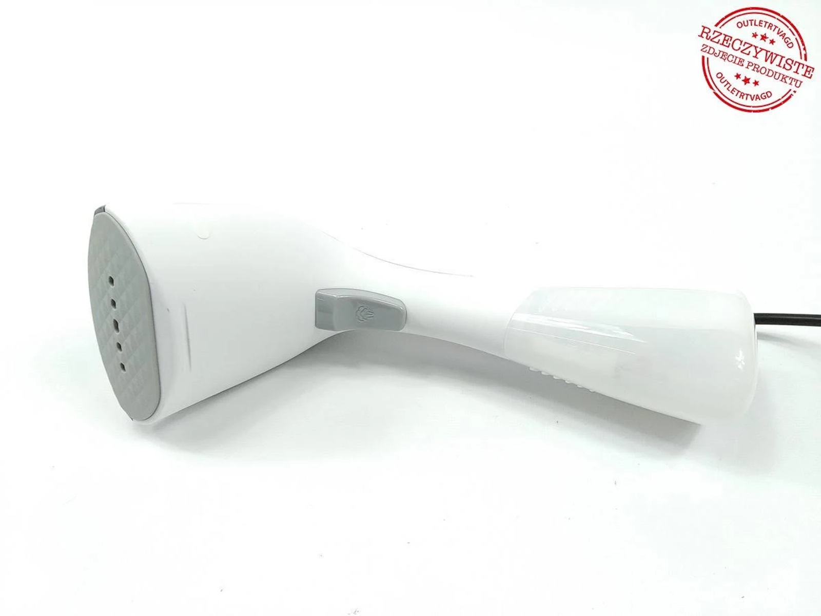 Vaporizzatore portatile bianco con dettagli grigi. È su una superficie bianca. L'ugello ha diversi fori.