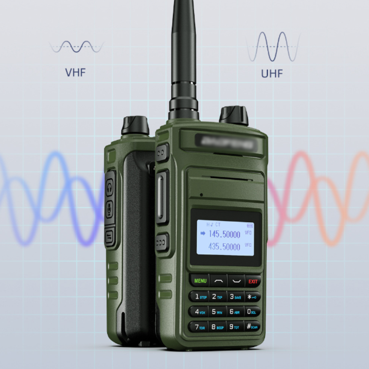 Zwei grüne Walkie-Talkies. Der Text zeigt VHF- und UHF-Frequenzen. Die Displays zeigen die Frequenz.